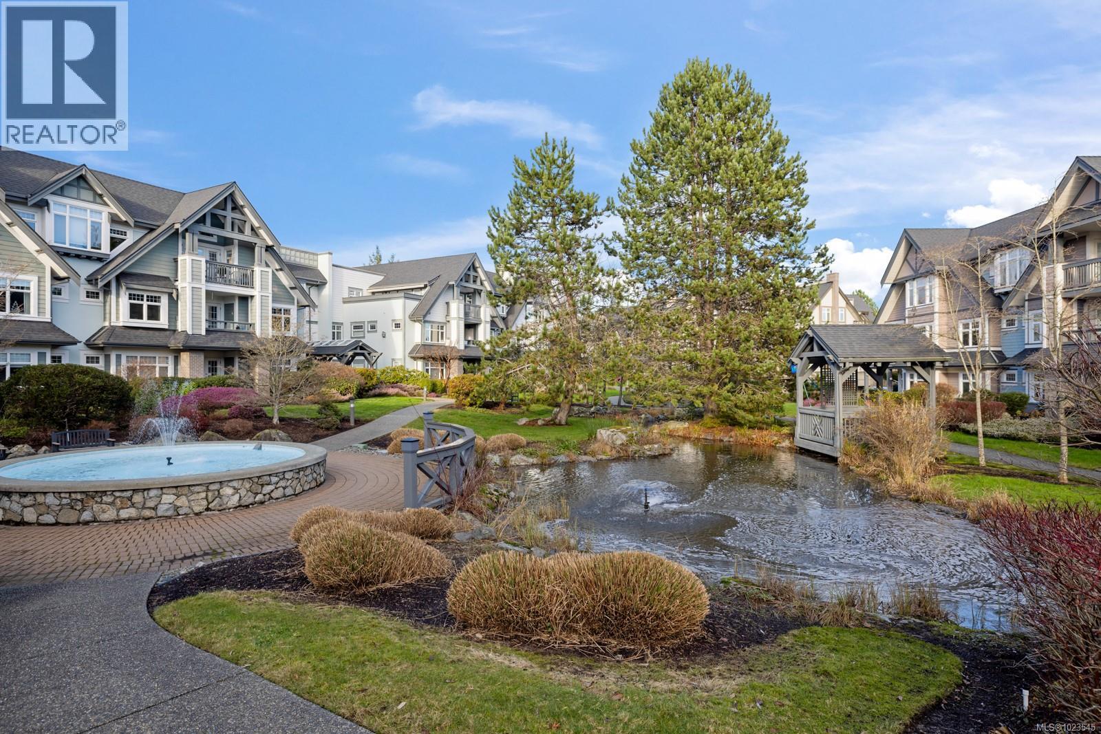 231 4490 Chatterton Way, Saanich