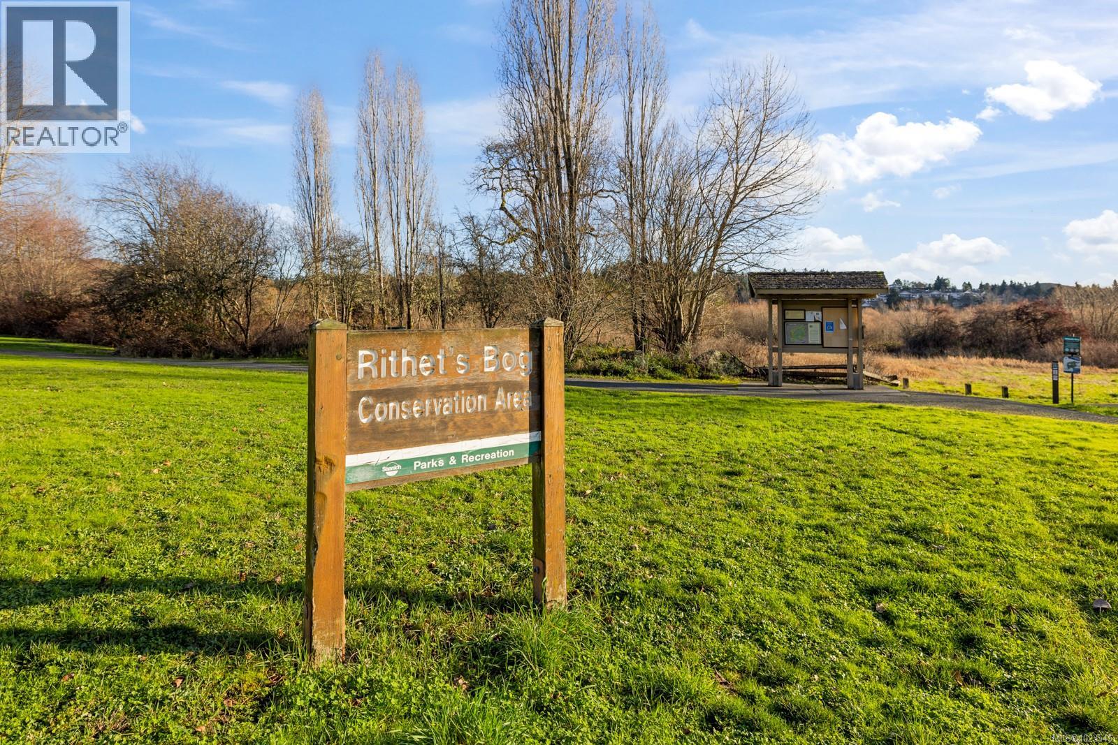 231 4490 Chatterton Way, Saanich