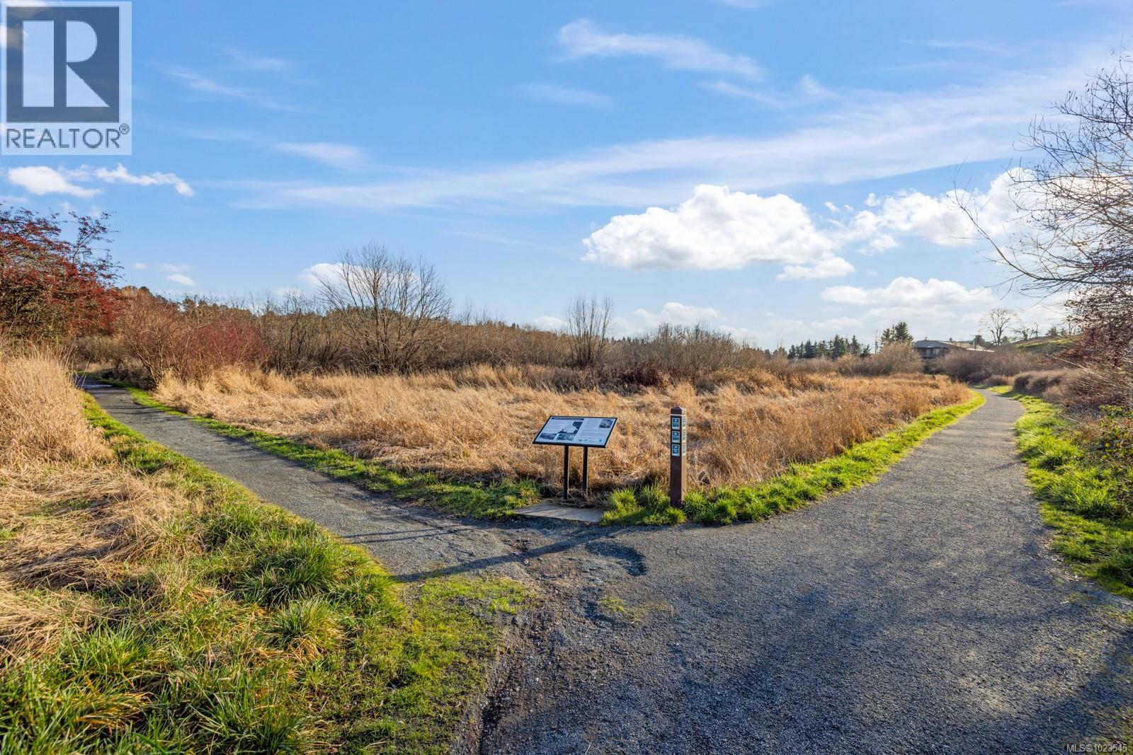 231 4490 Chatterton Way, Saanich