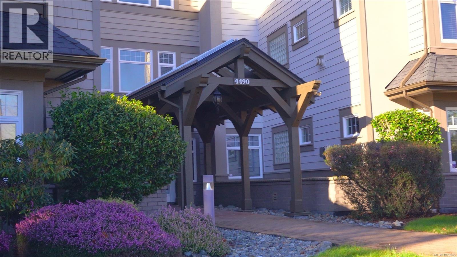 231 4490 Chatterton Way, Saanich