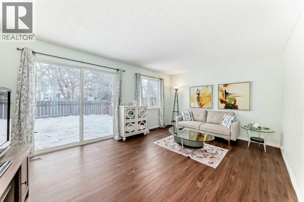 14, 115 Bergen Road NW, Calgary, Alberta