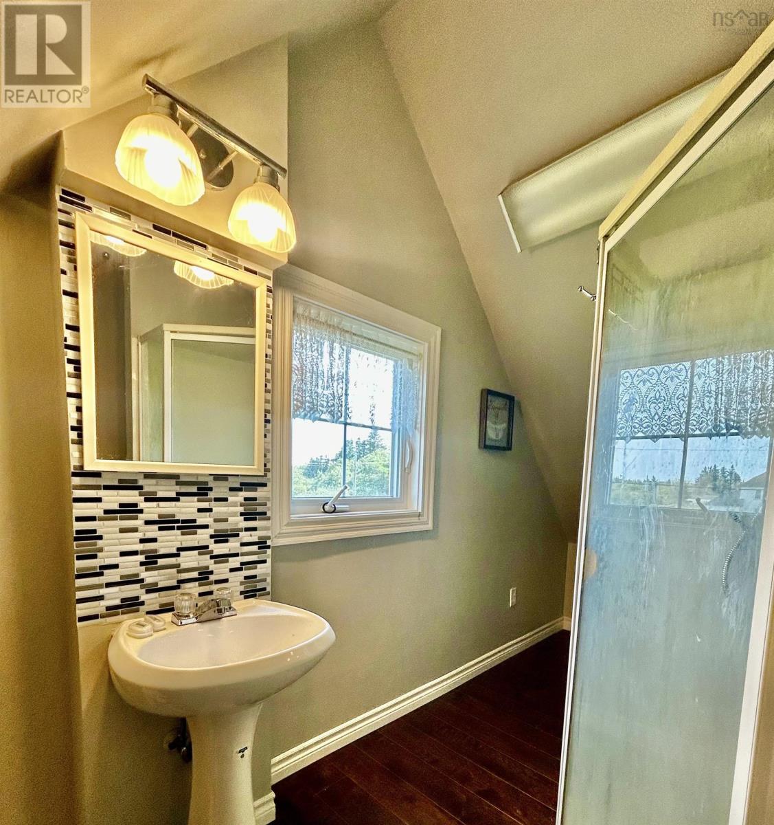 Property 8 of 13 of 1268 Highway 335