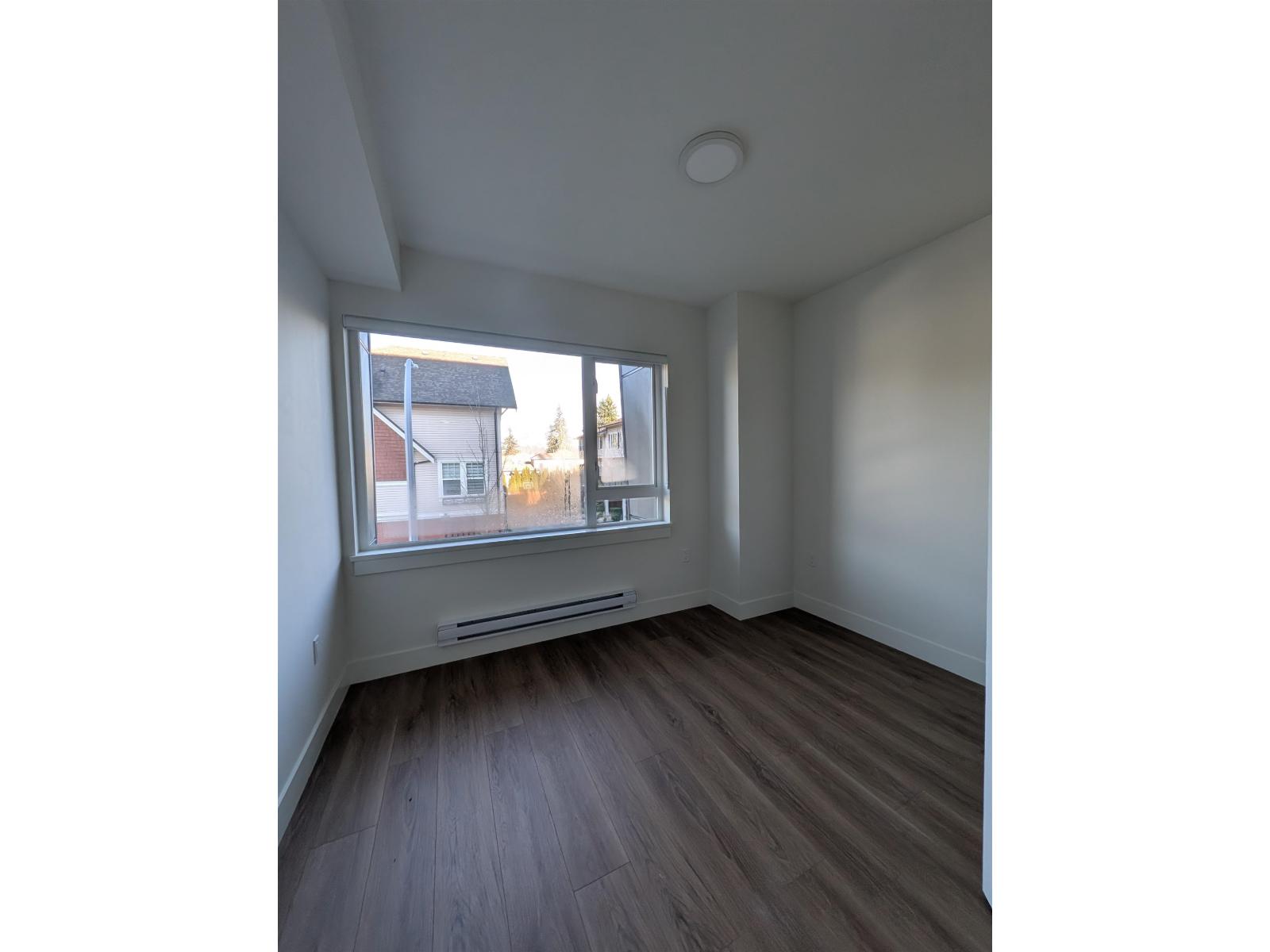 112 15739 FRASER HIGHWAY, Surrey