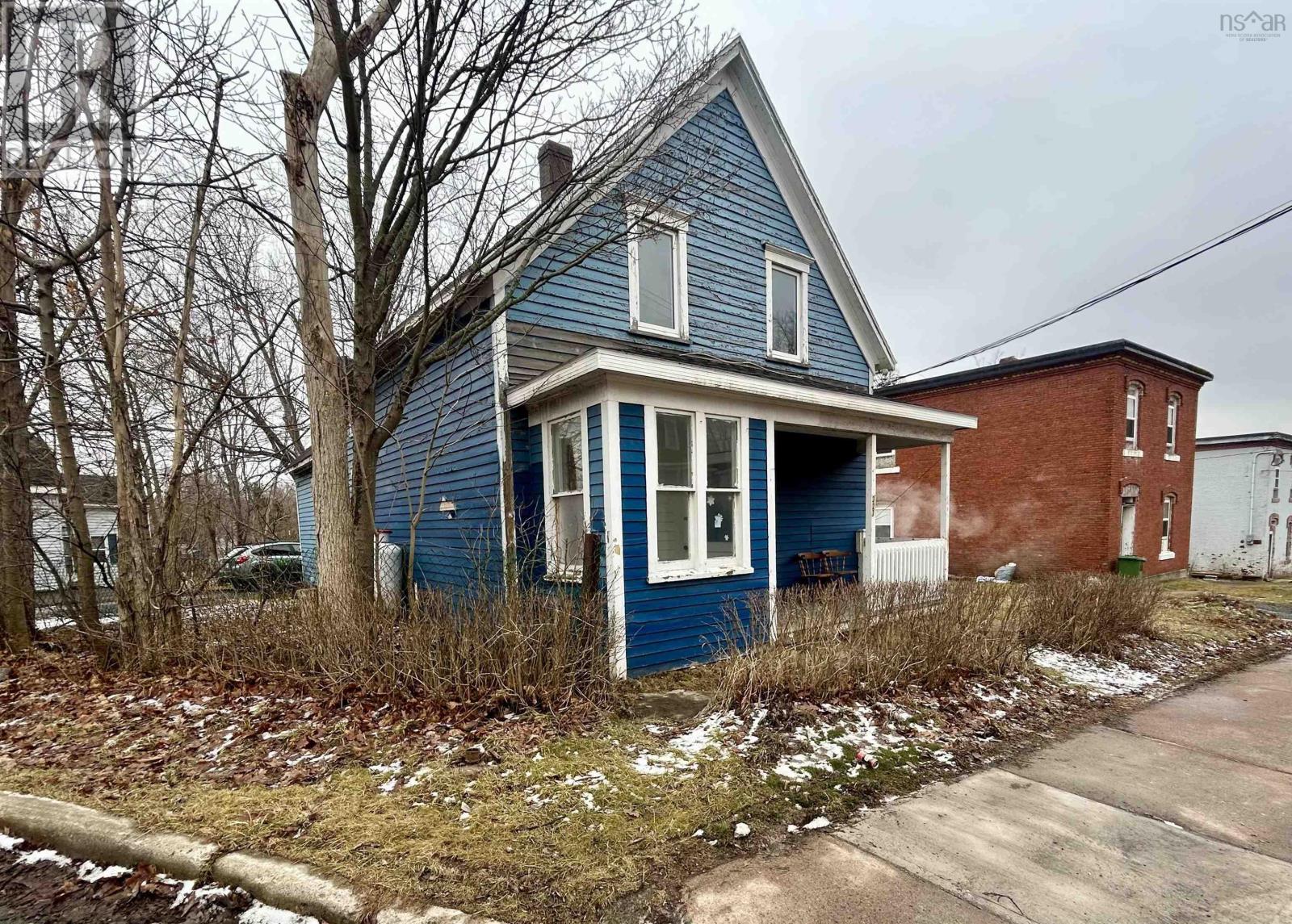 Property photo of 327 South Foord Street