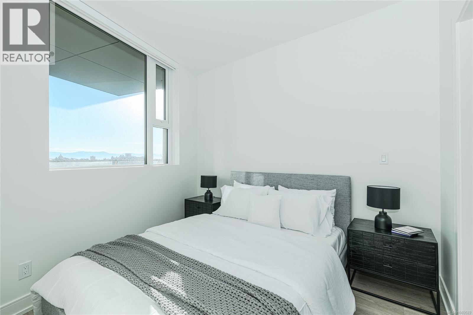 900 1628 Store Street, Victoria