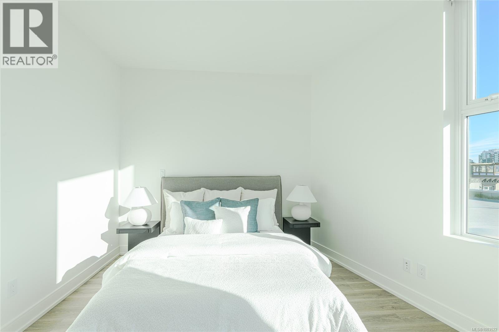 900 1628 Store Street, Victoria