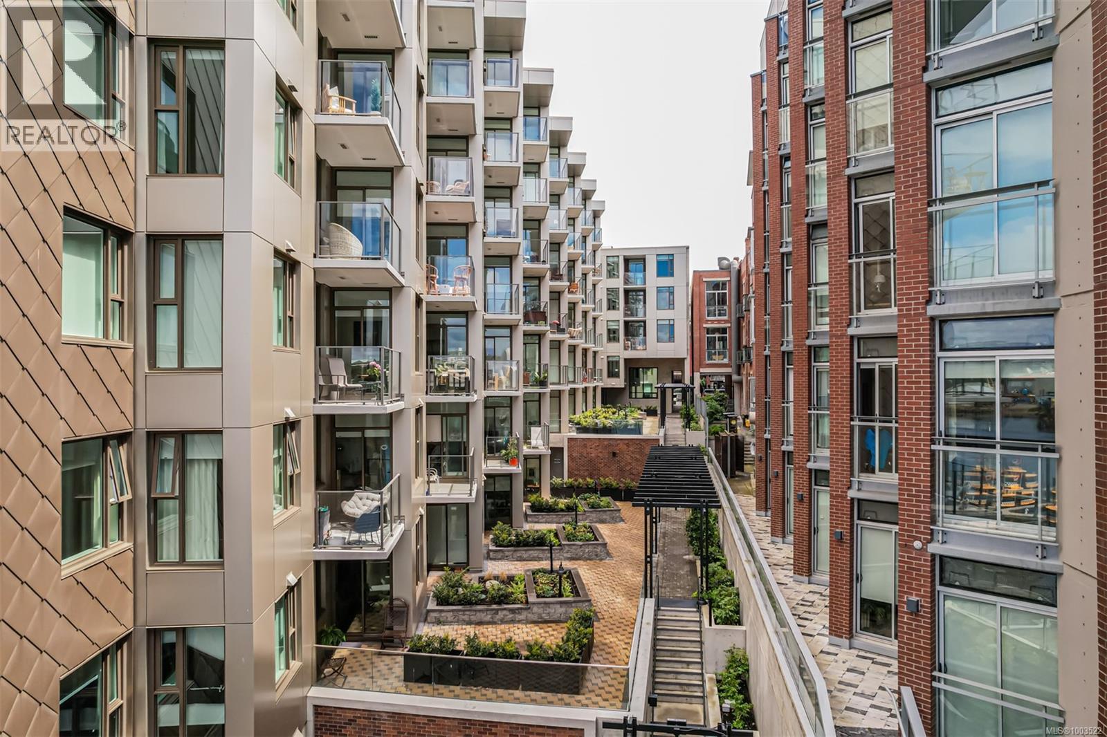 900 1628 Store Street, Victoria