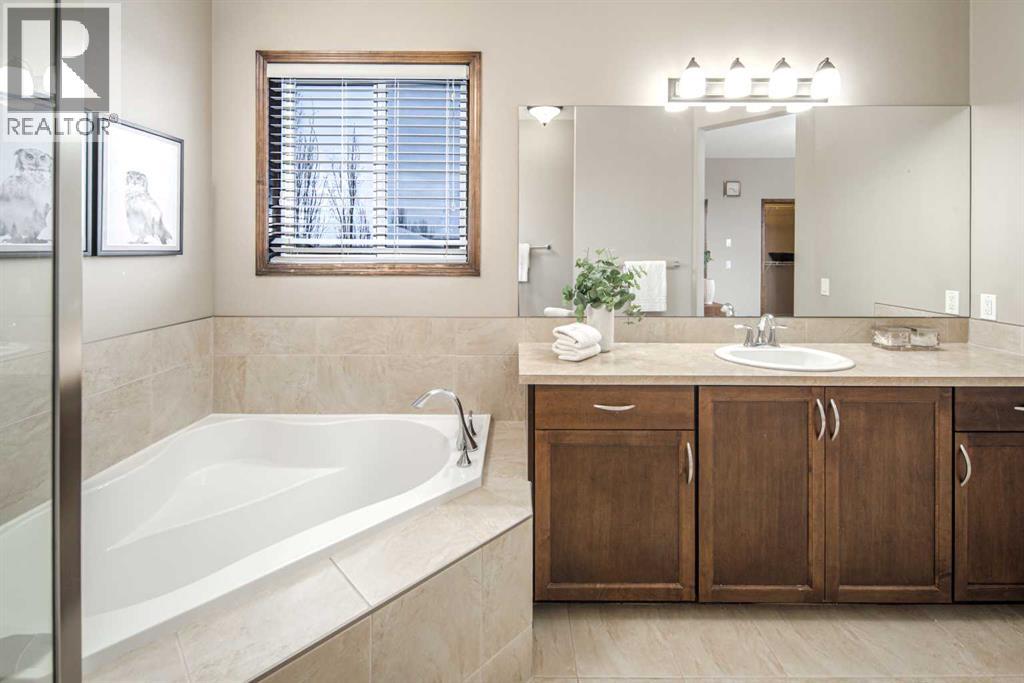 Single Family House for Sale in  Everbrook Drive SW Evergreen Calgary 