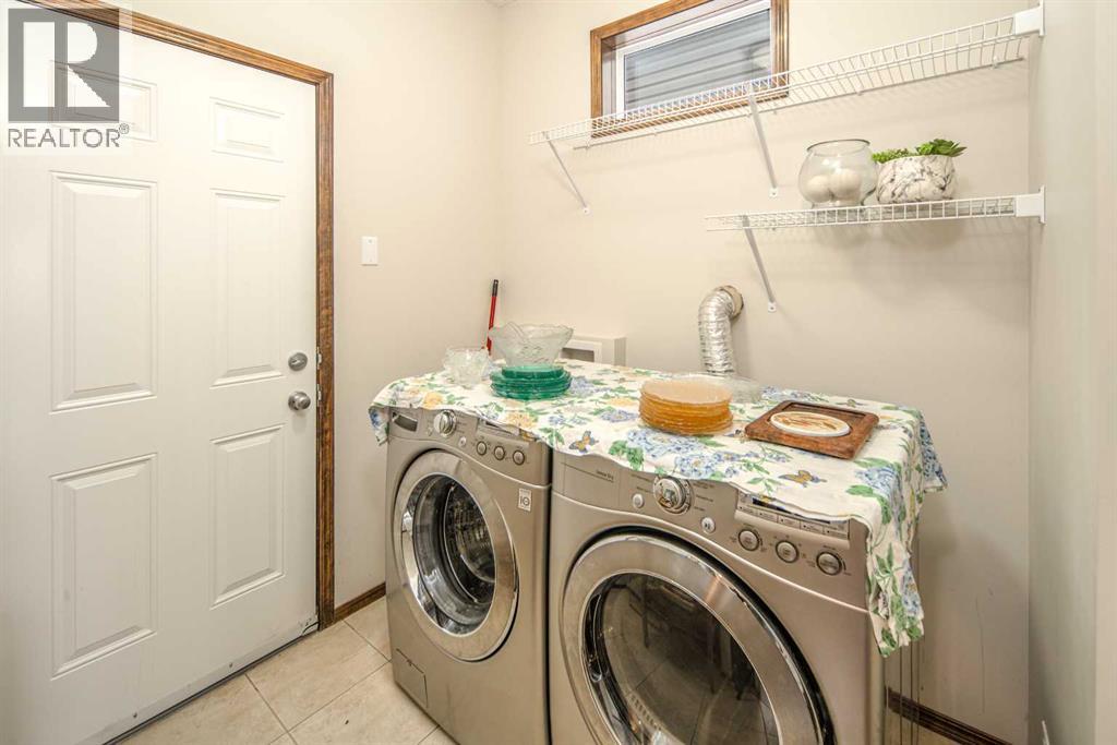 Single Family House for Sale in  Everbrook Drive SW Evergreen Calgary 