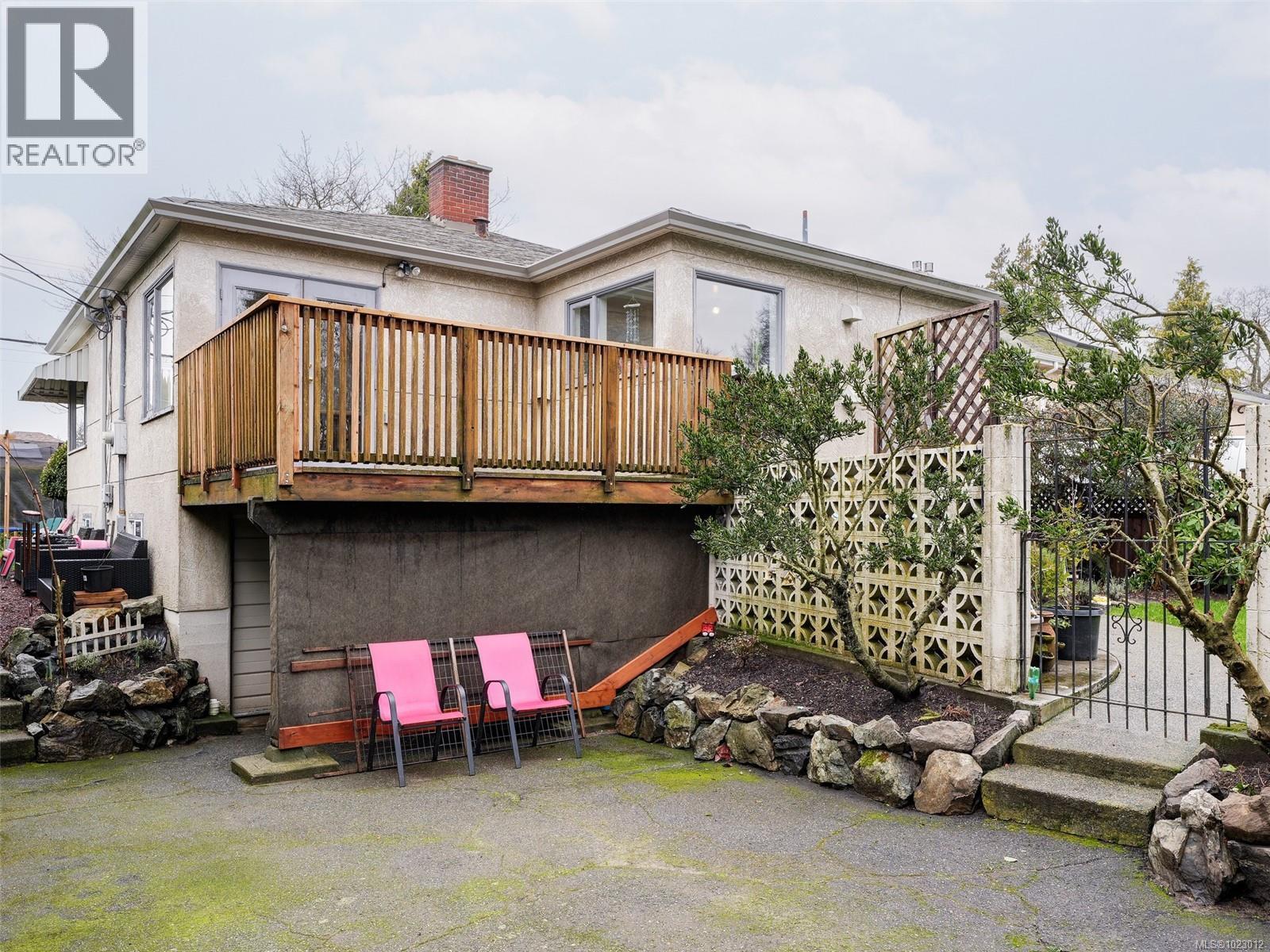 2659 Cadboro Bay Rd, Oak Bay