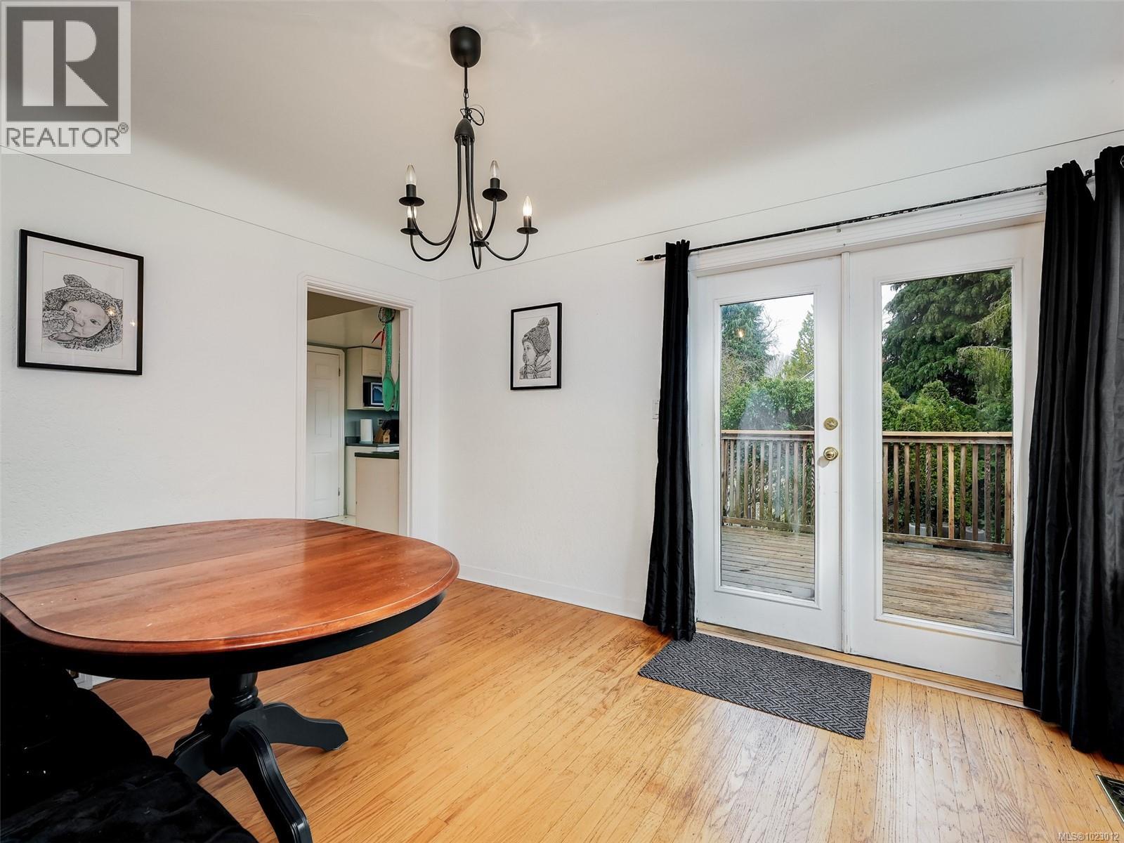 2659 Cadboro Bay Rd, Oak Bay