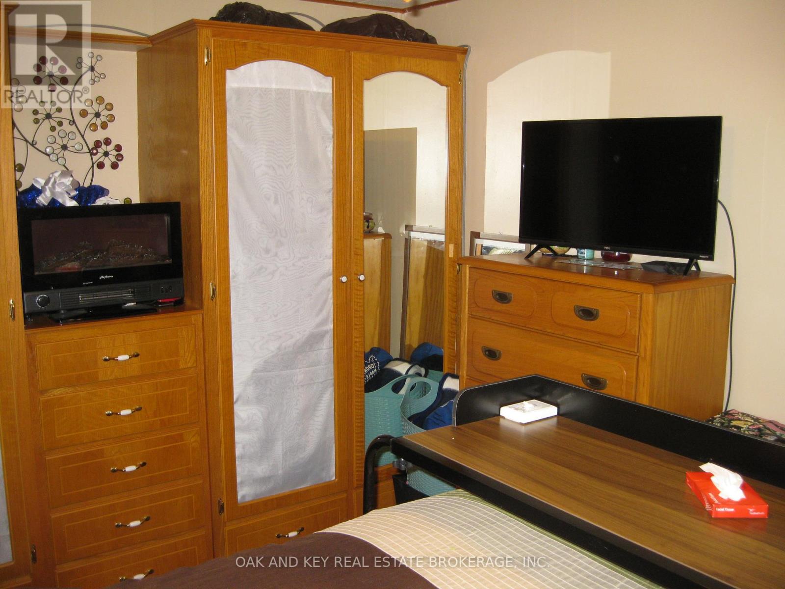 121 - 2189 DUNDAS STREET E Property Photo