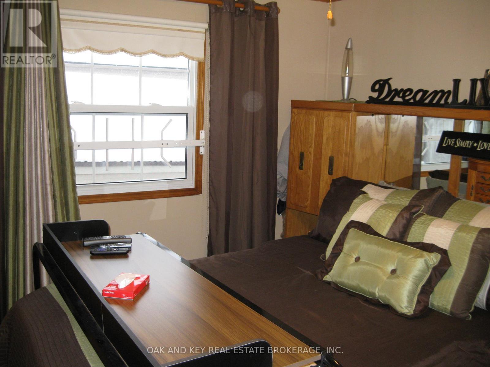 121 - 2189 DUNDAS STREET E Property Photo