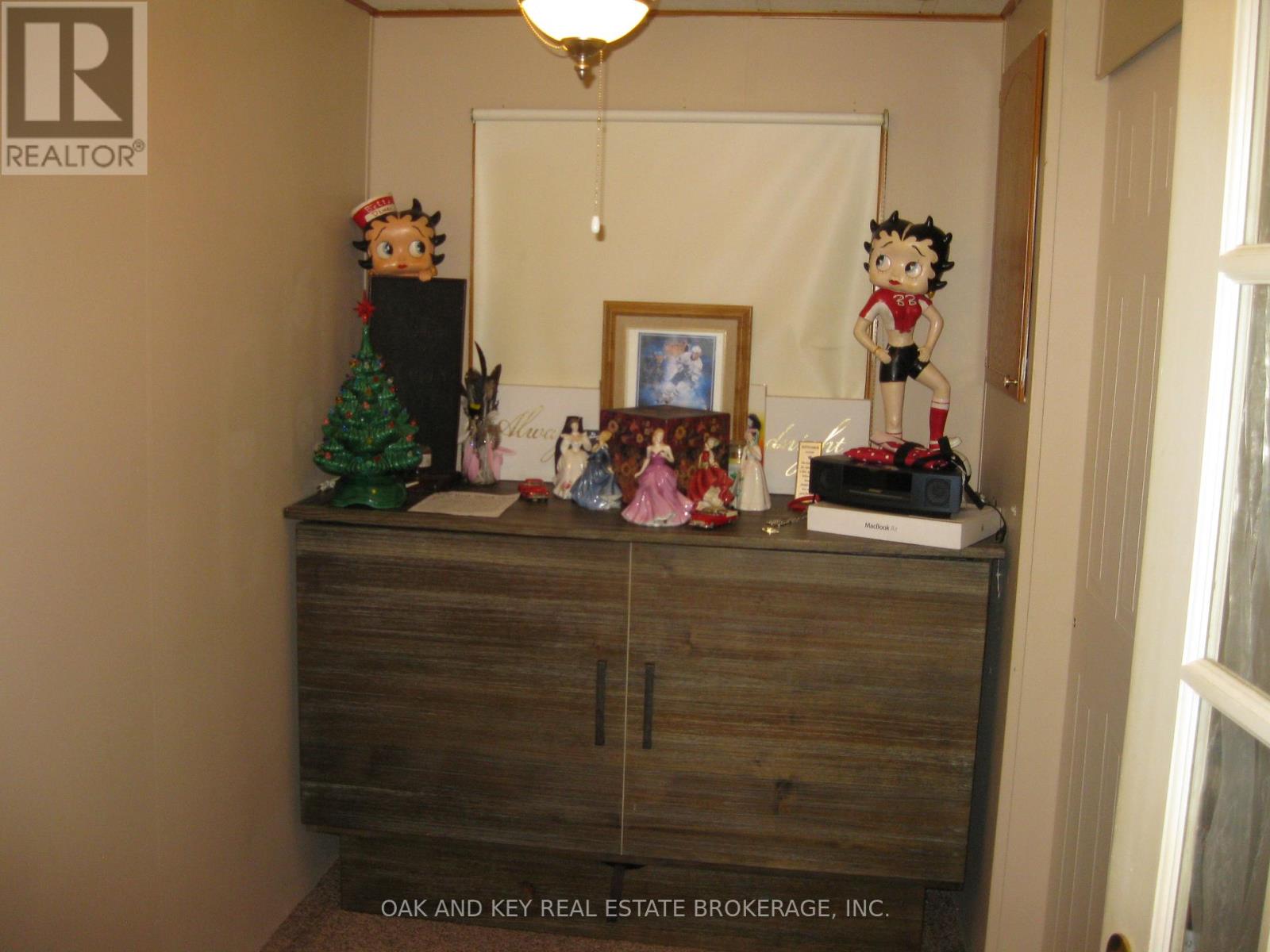 121 - 2189 DUNDAS STREET E Property Photo