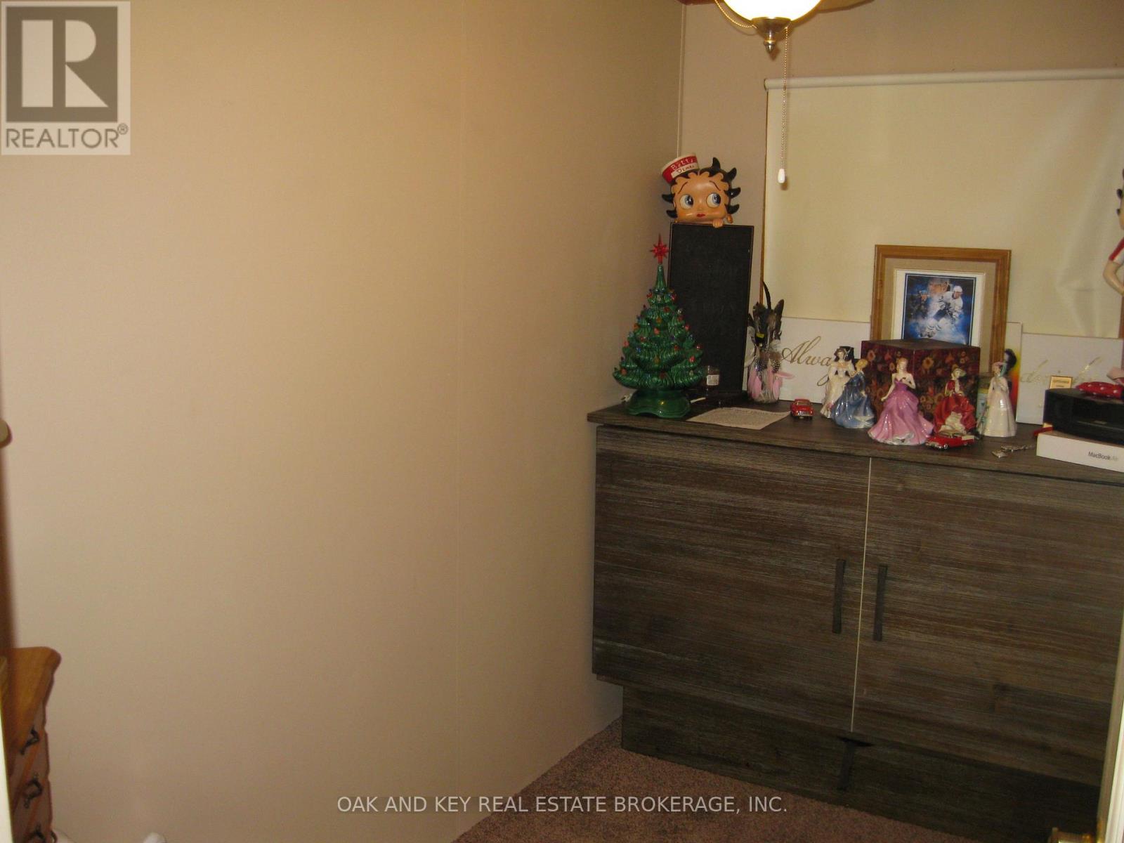 121 - 2189 DUNDAS STREET E Property Photo