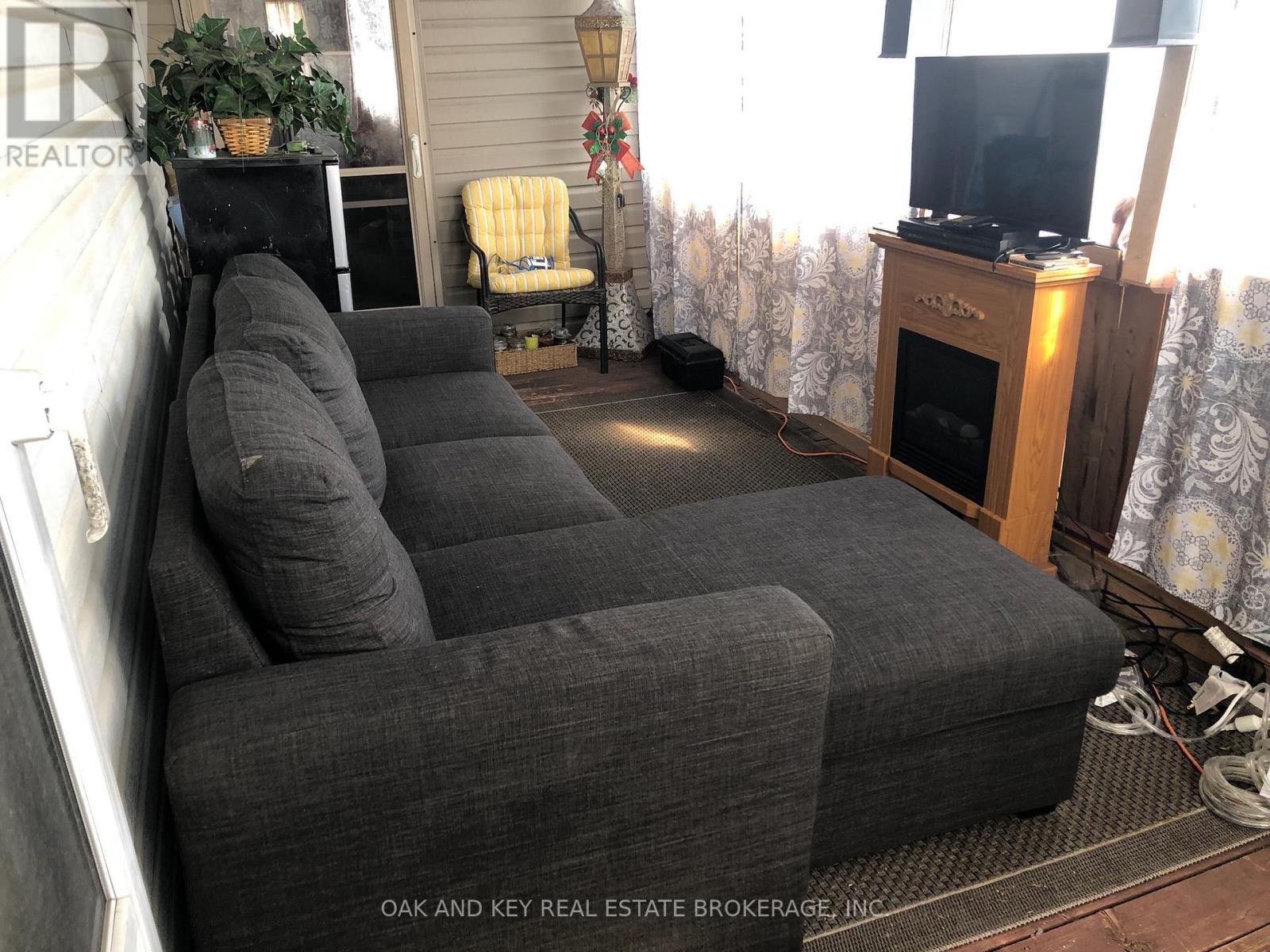 121 - 2189 DUNDAS STREET E Property Photo