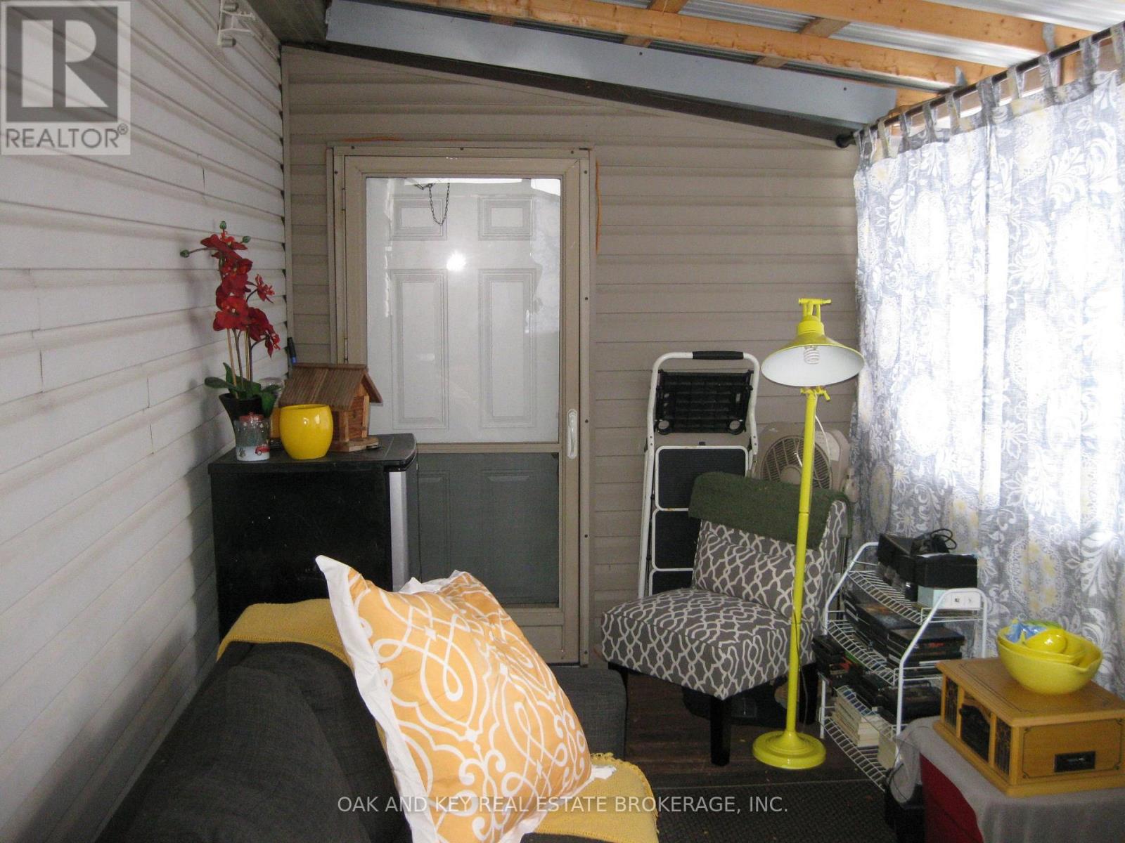 121 - 2189 DUNDAS STREET E Property Photo