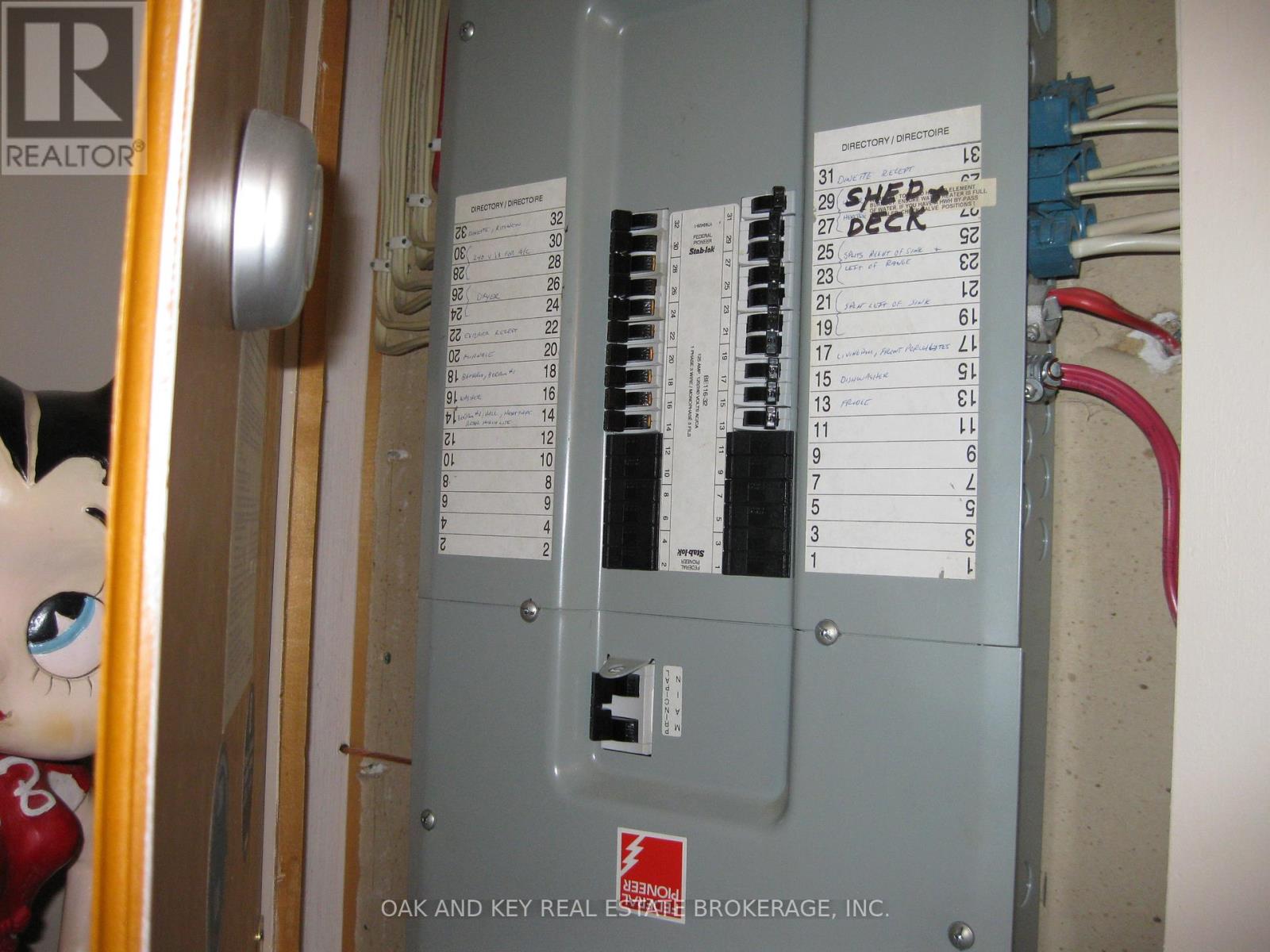 121 - 2189 DUNDAS STREET E Property Photo