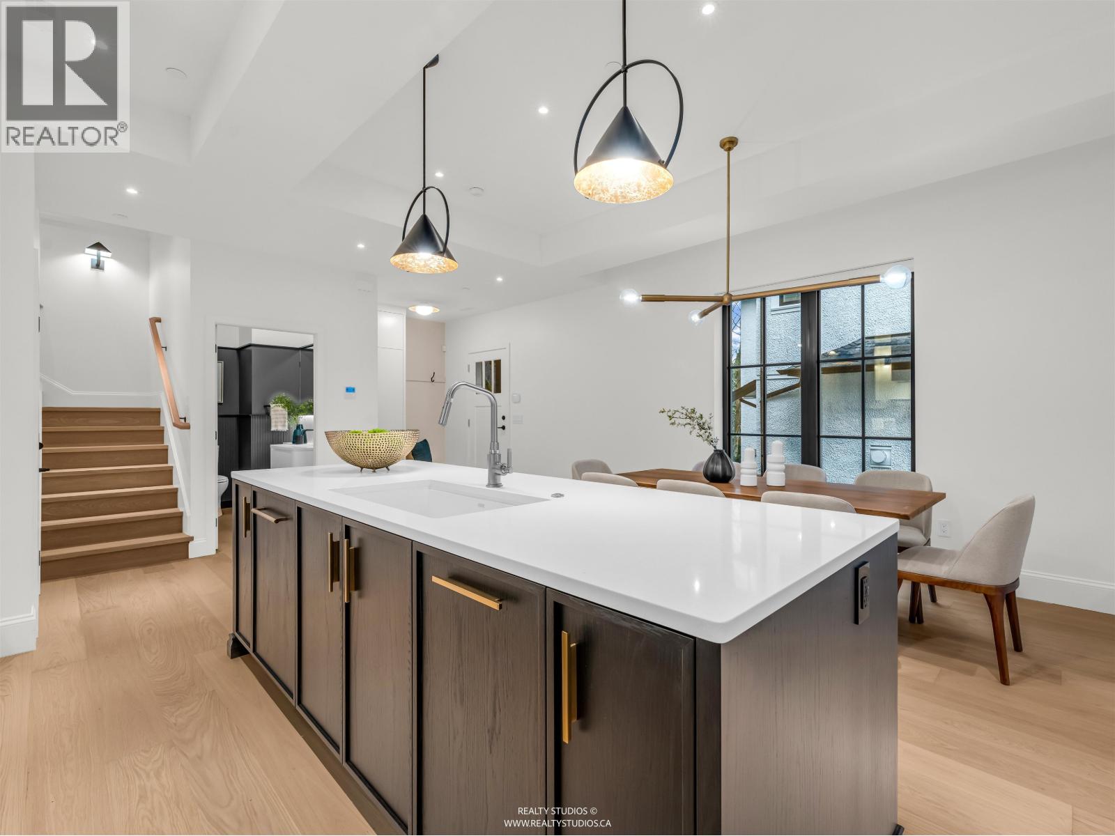 4090 MAPLE CRESCENT, Vancouver