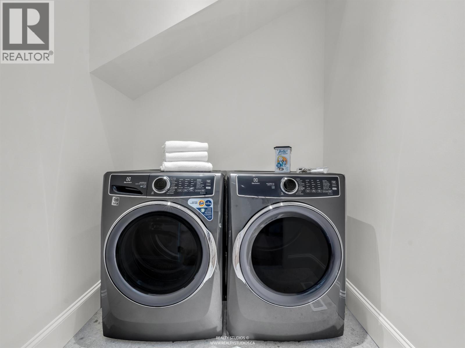 4090 MAPLE CRESCENT, Vancouver