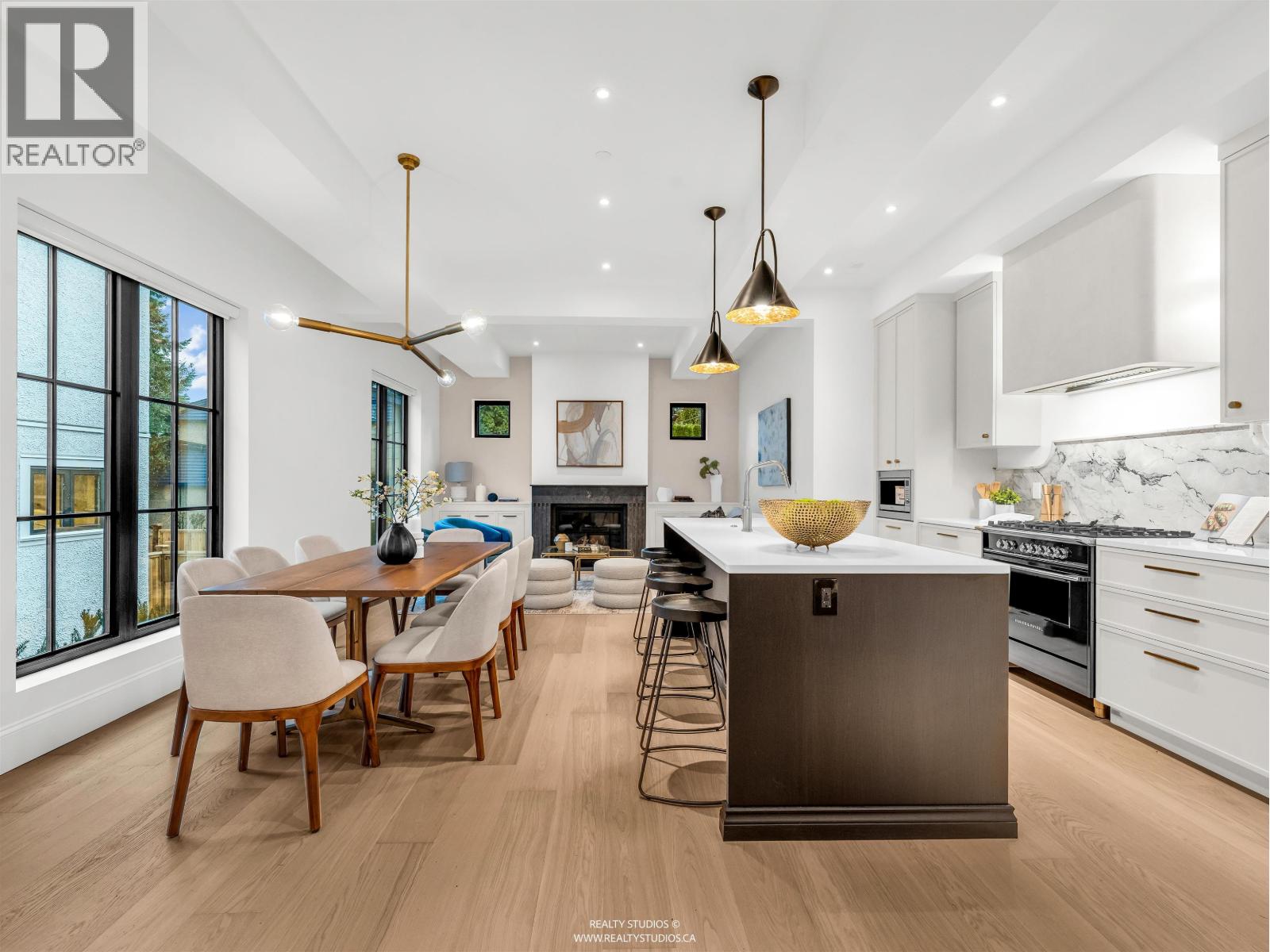 4090 MAPLE CRESCENT, Vancouver