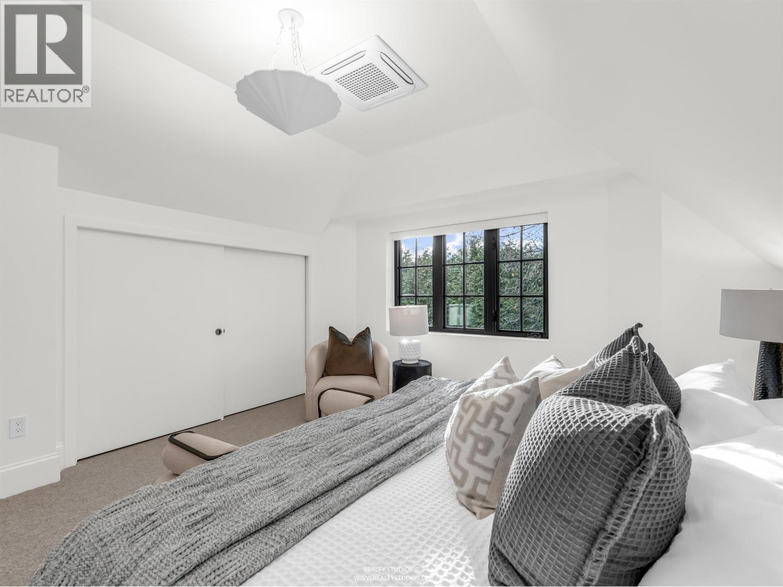 1 4088 MAPLE CRESCENT, Vancouver