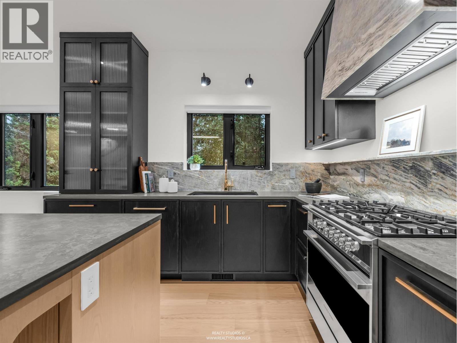 1 4088 MAPLE CRESCENT, Vancouver