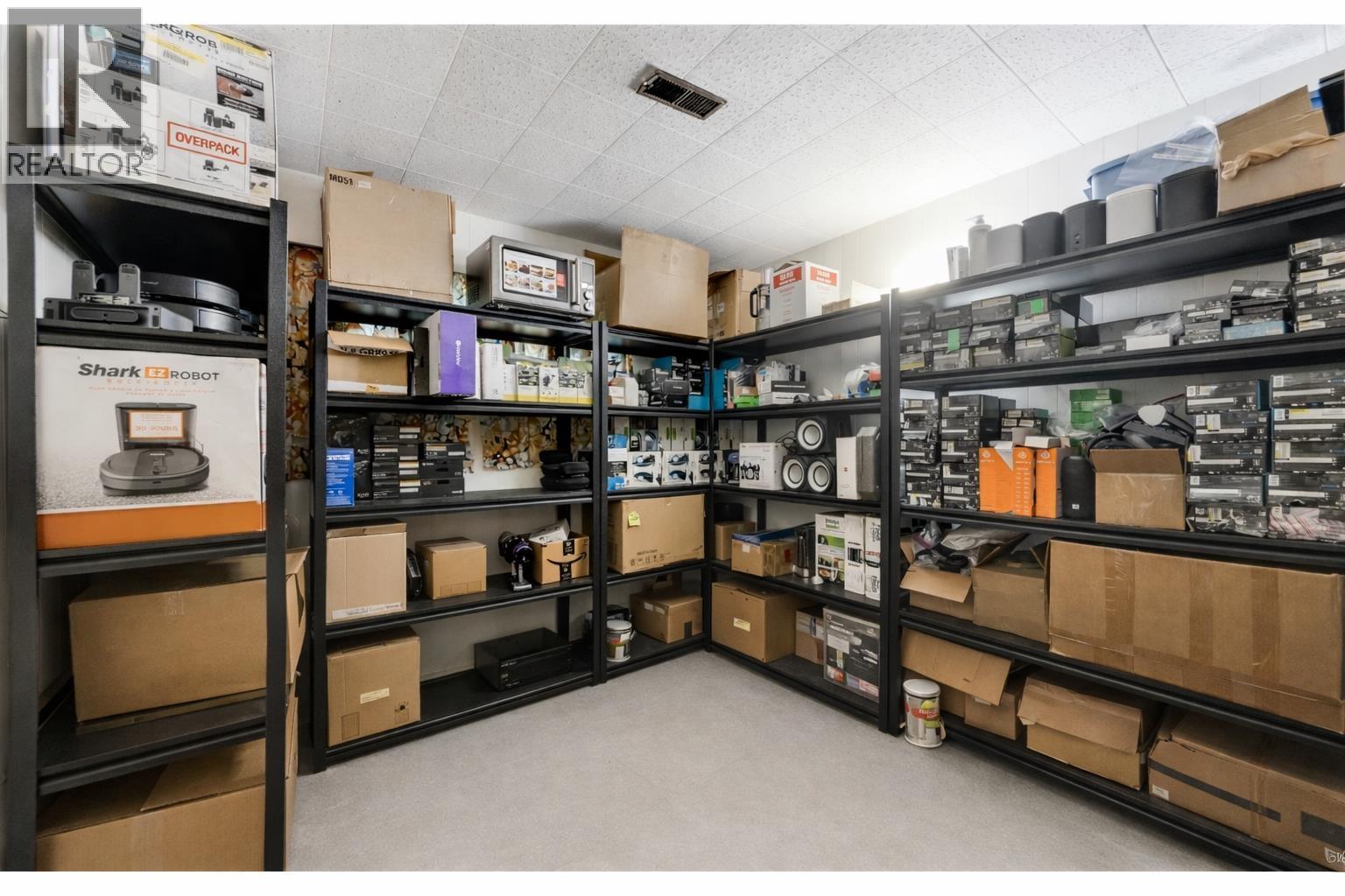 6593 LOCHDALE STREET, Burnaby