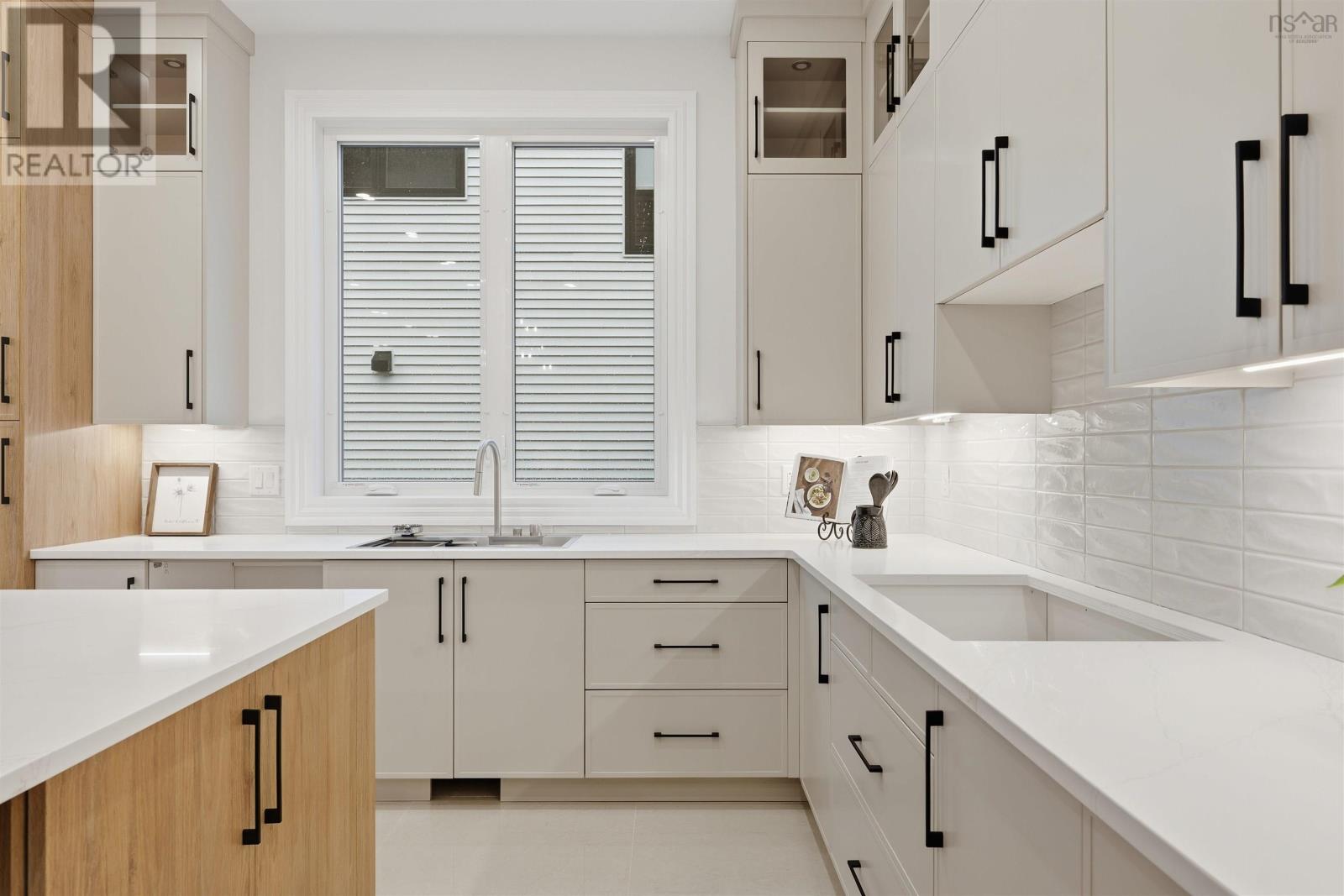 Property 11 of 49 of 6 Glissade Court