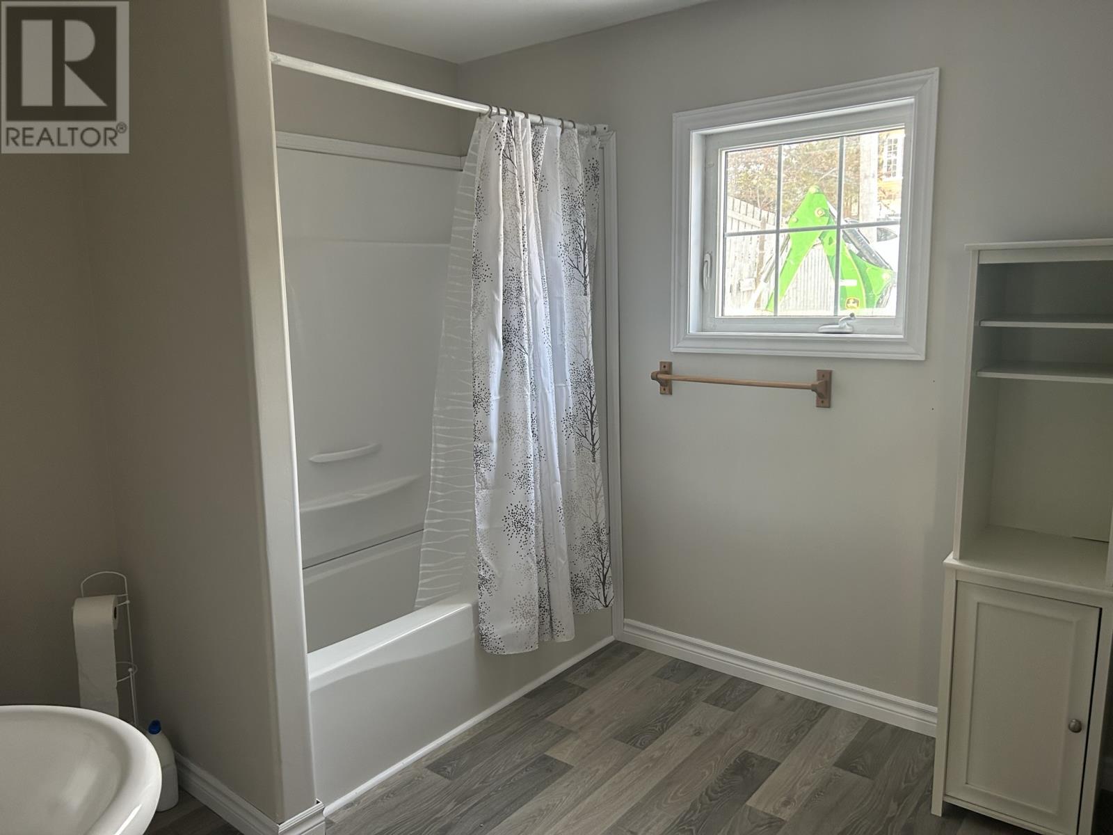 8 Old Church Road - 17