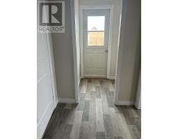 8 Old Church Road thumbnail 15