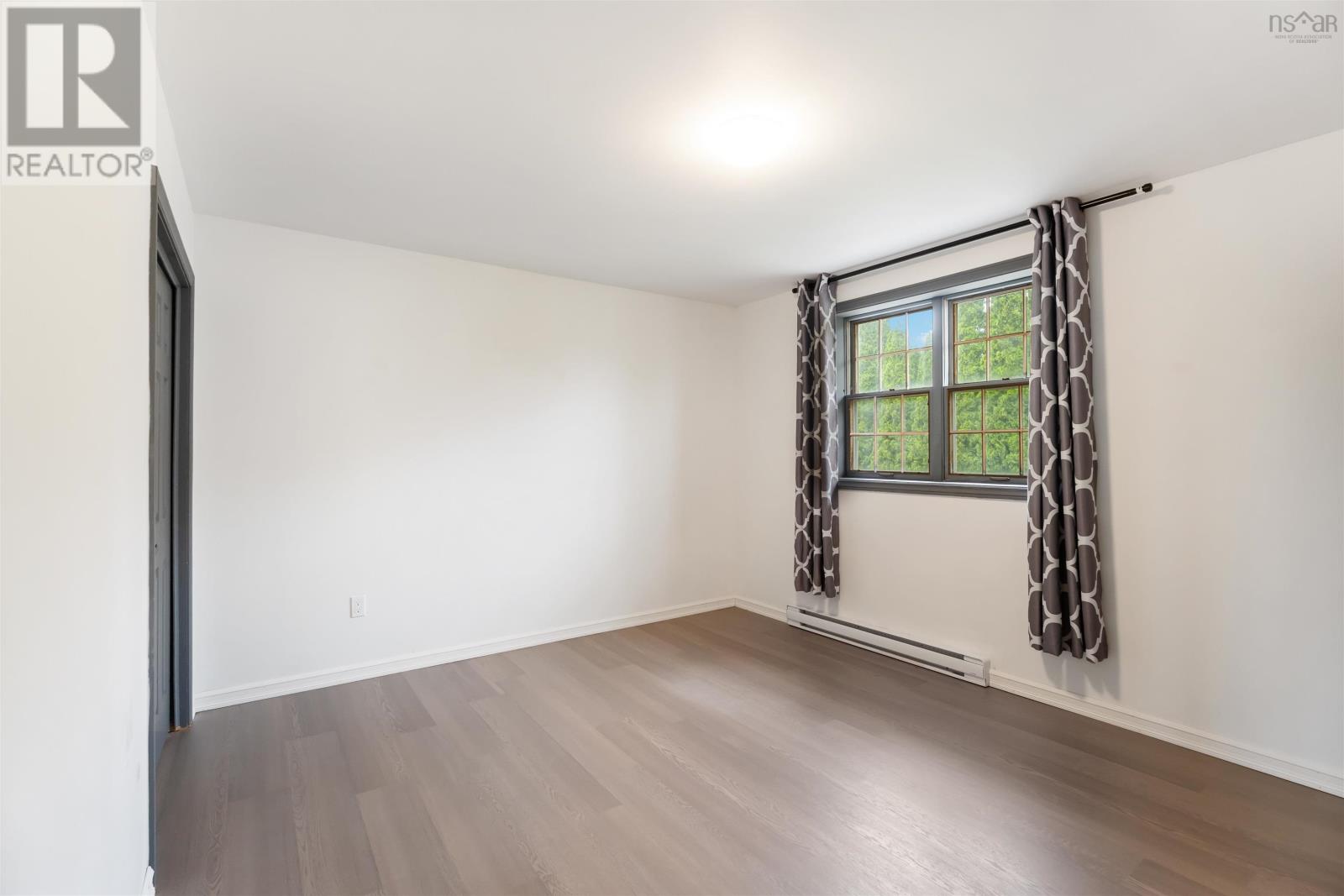 Property 20 of 26 of 92 Apple Tree Lane