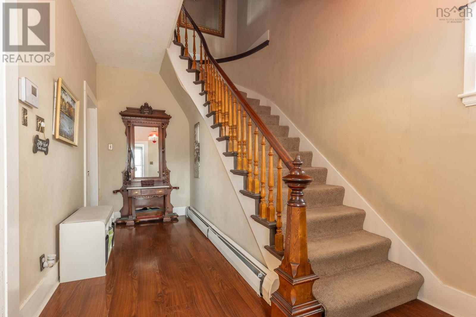 22 Baker Street - Photo 2 of 46, Yarmouth, Nova Scotia