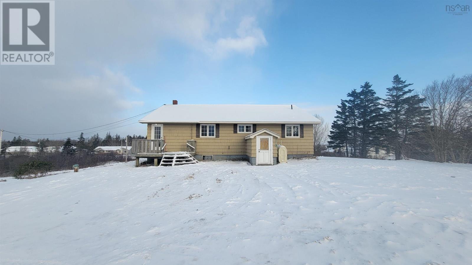 Property 5 of 21 of 144 Chemin De L'est Street