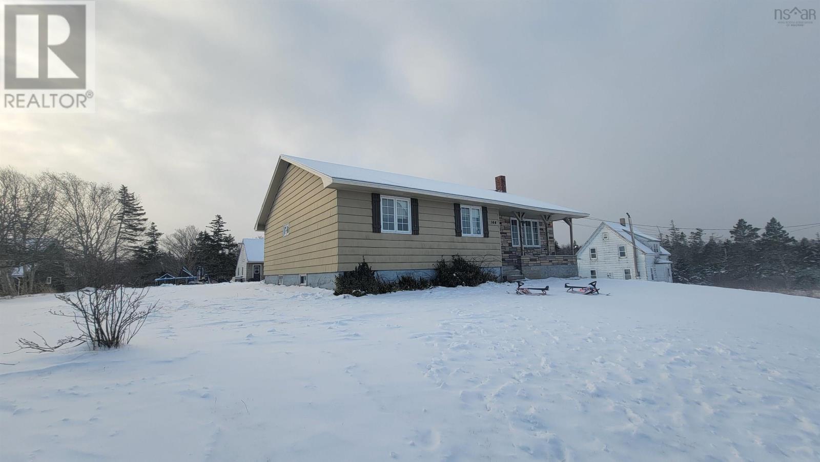 Property 3 of 21 of 144 Chemin De L'est Street