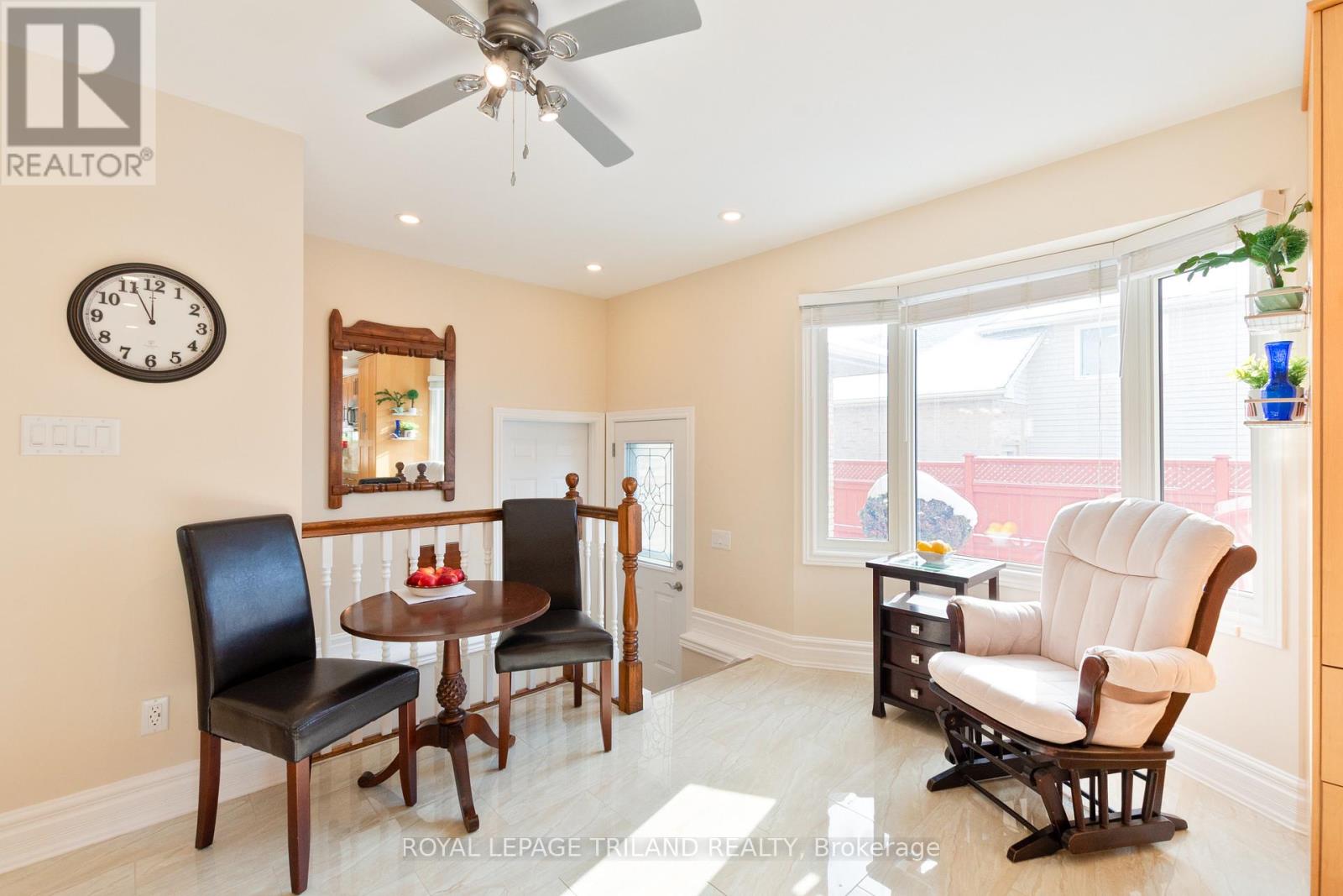 53 EDGEWELL CRESCENT - 4