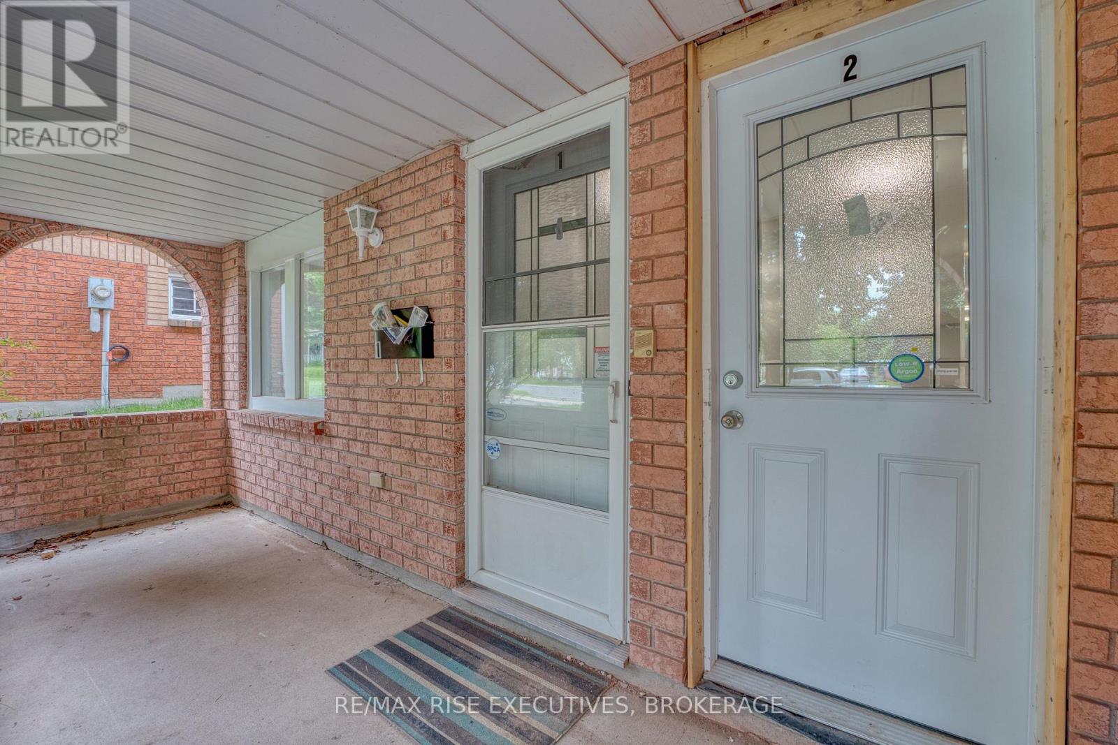 151 DAUPHIN Unit 2 photo 2