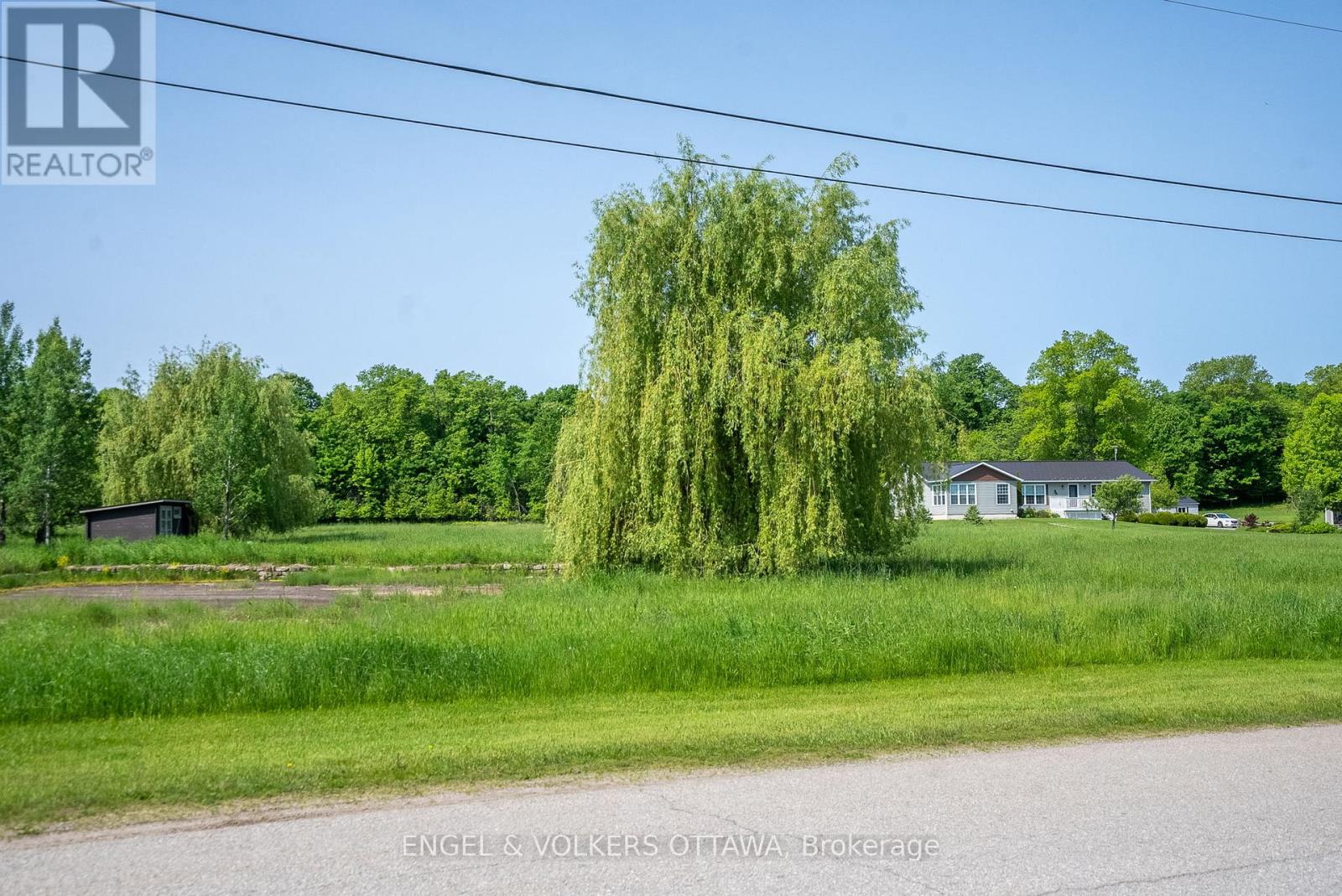 00 HORACE DRIVE — photo 21