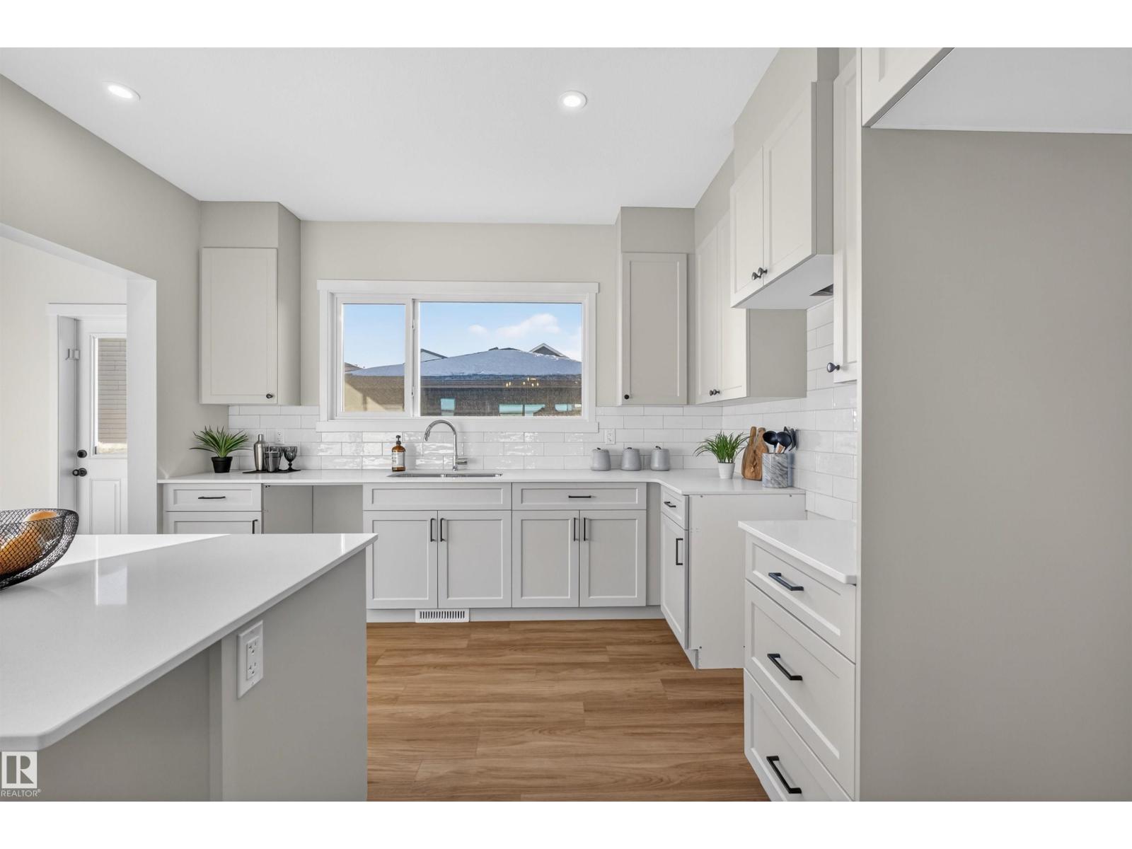 3 ETON LI, Spruce Grove