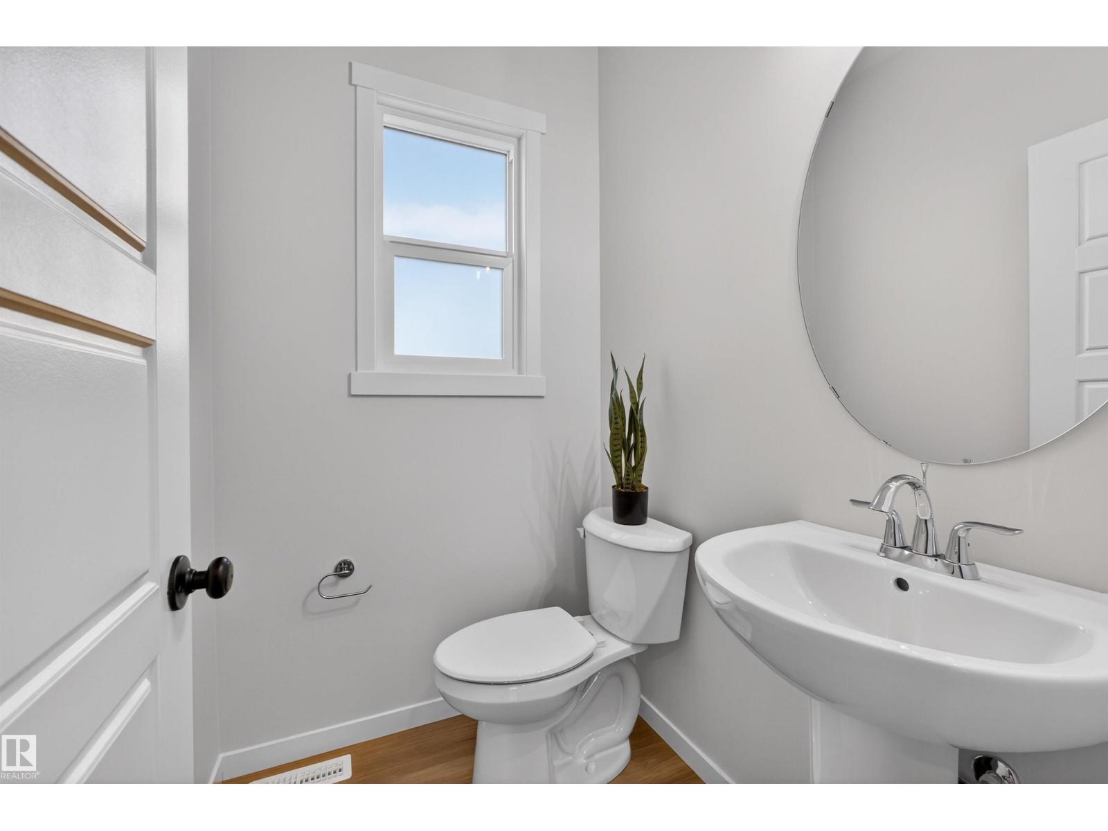 3 ETON LI, Spruce Grove