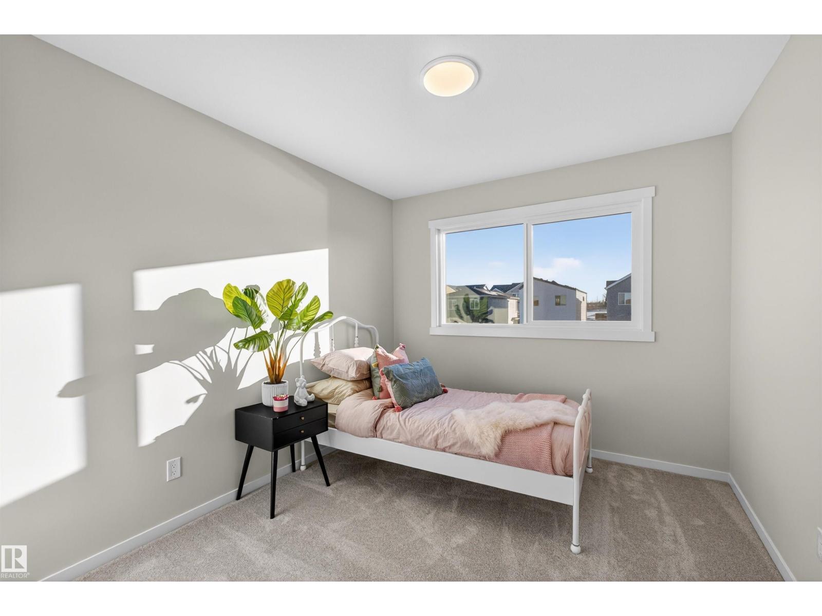 3 ETON LI, Spruce Grove