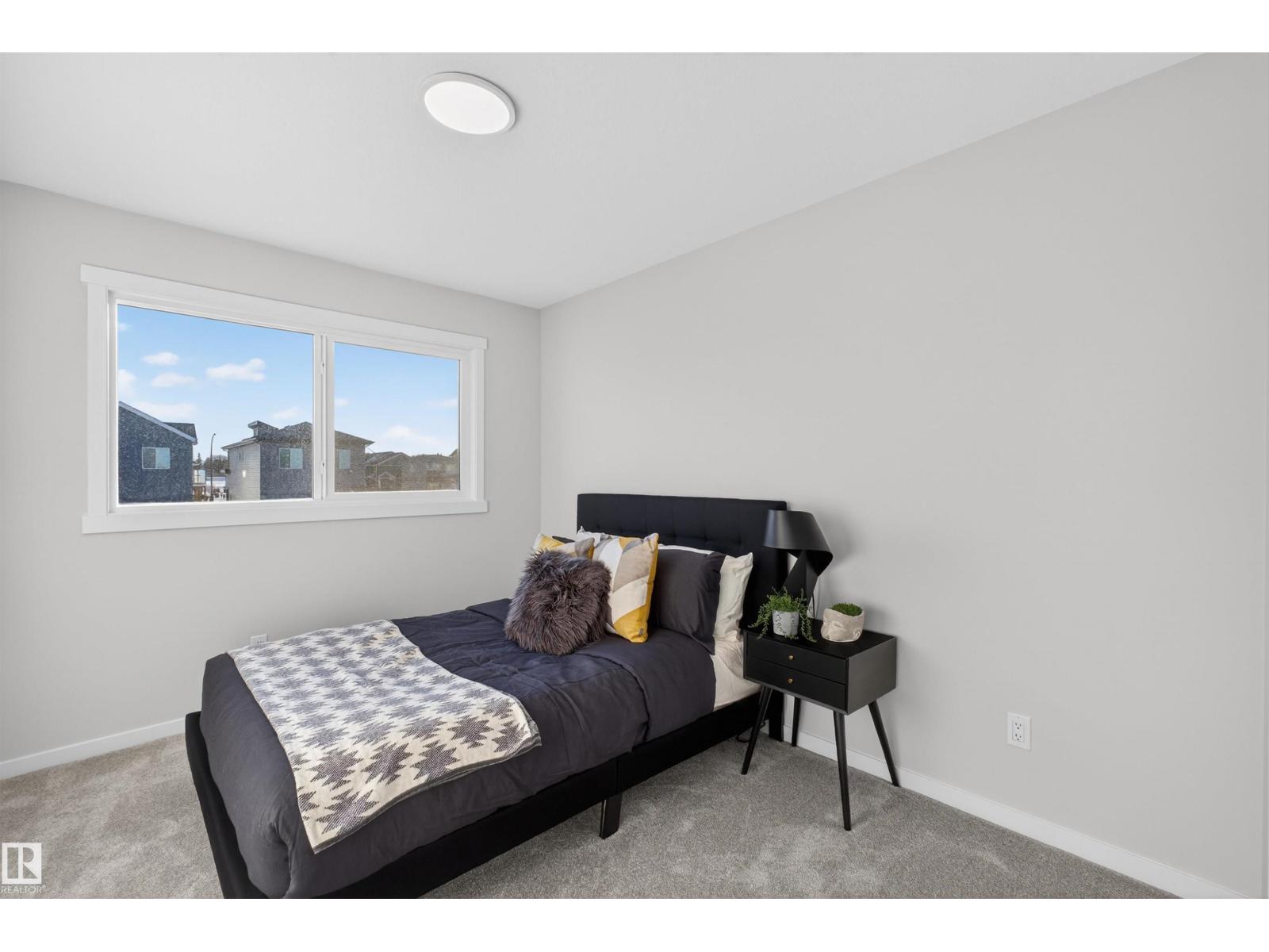 3 ETON LI, Spruce Grove