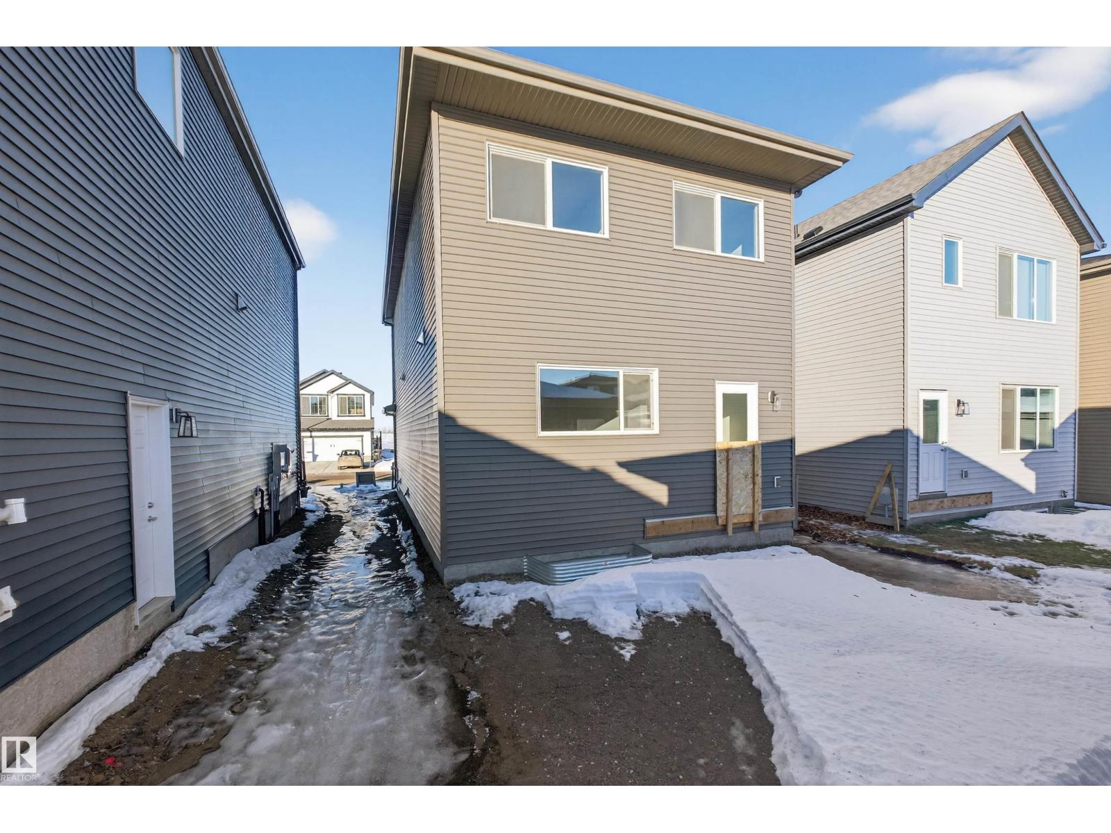 3 ETON LI, Spruce Grove