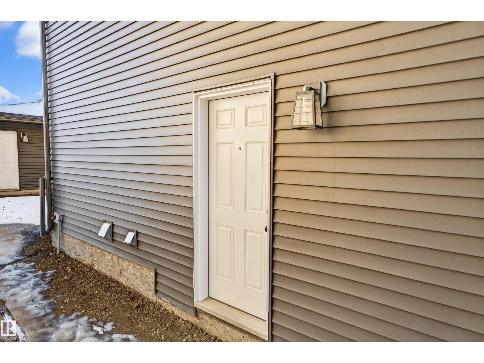 3 ETON LI, Spruce Grove