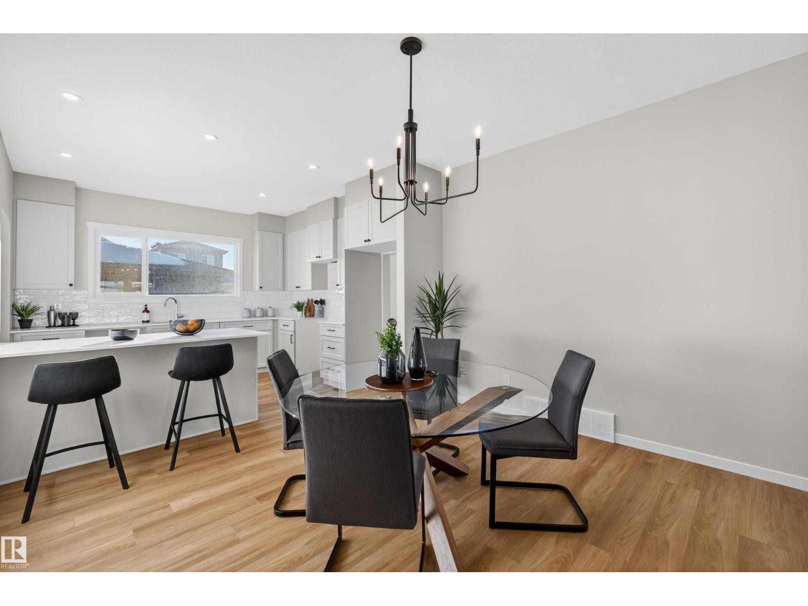 3 ETON LI, Spruce Grove