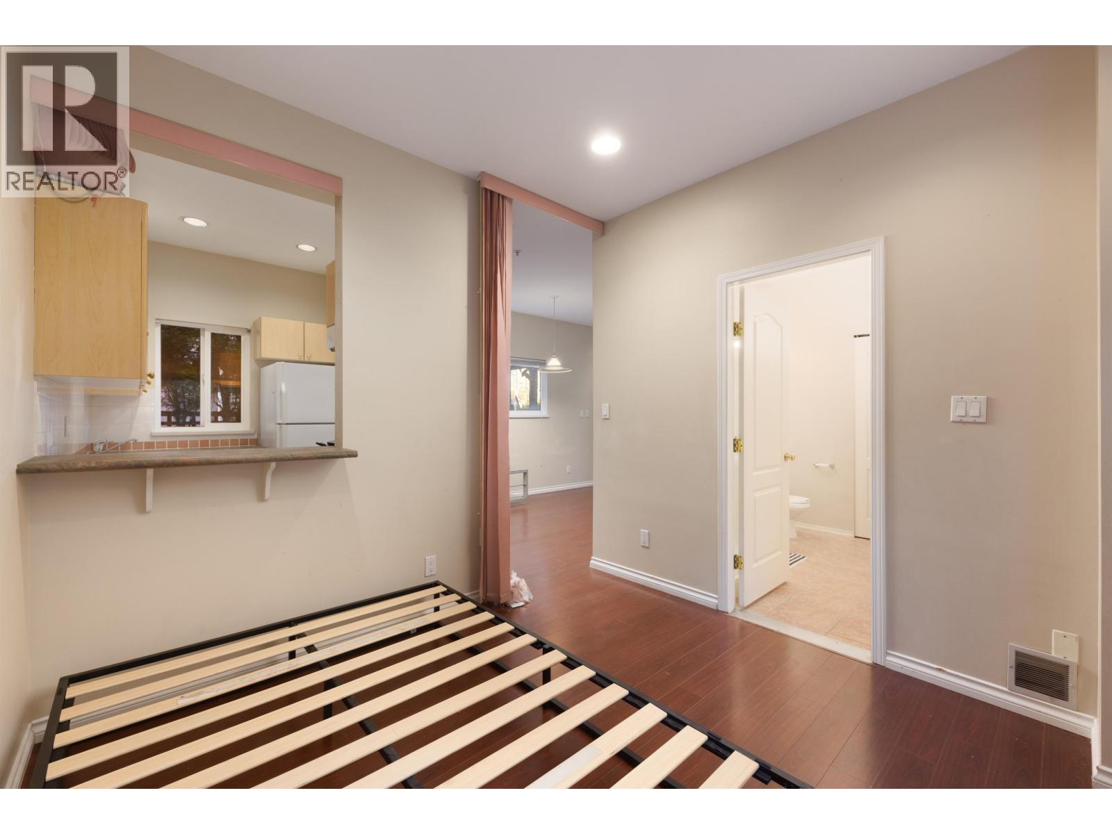 7668 BENNETT ROAD, Richmond