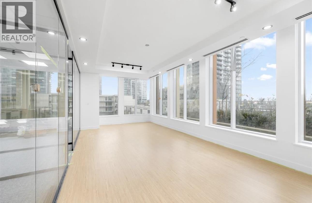 Office in Burnaby - Image 8