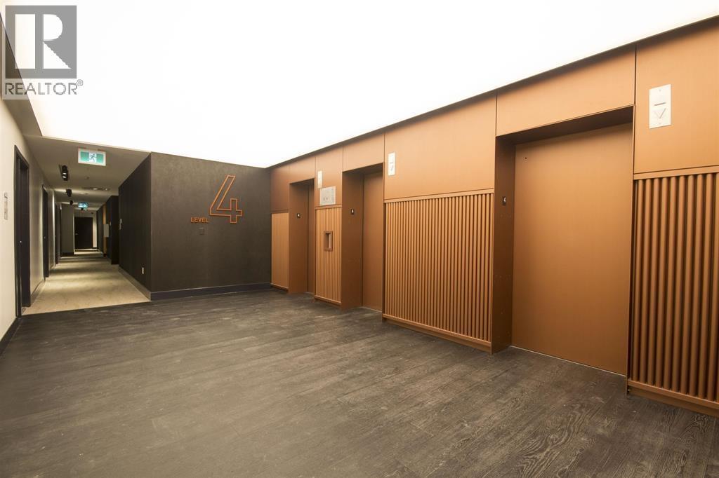 Office in Burnaby - Image 10