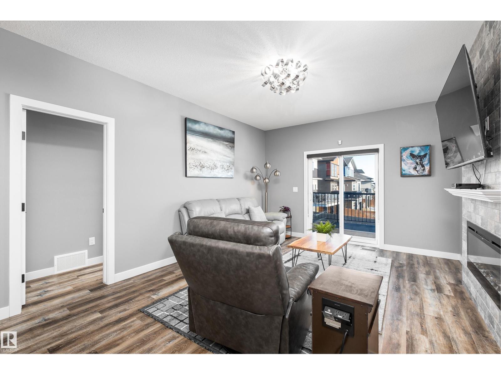 605 Boulder WD, Leduc