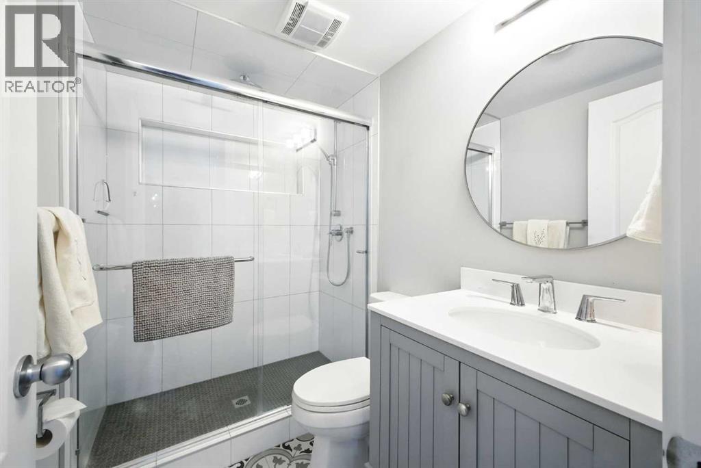 Single Family House 3 Level for Sale in  Huntford Green NE Huntington Hills Calgary 